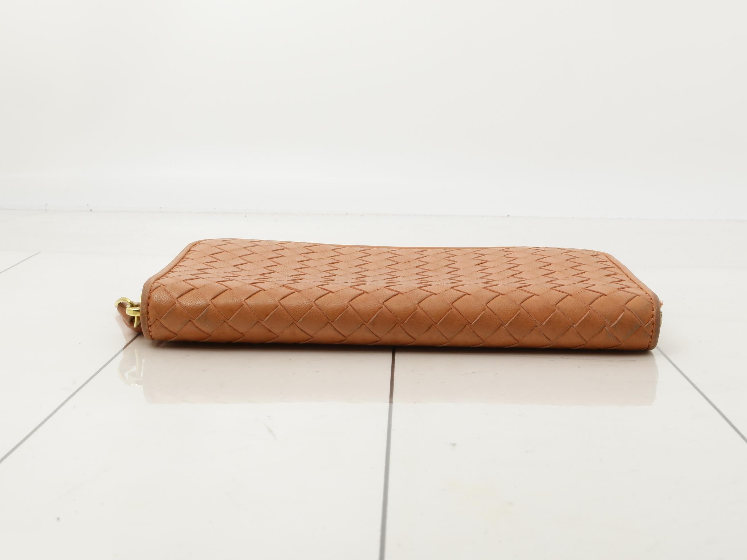 Intrecciato Round Zip Wallet — view 3