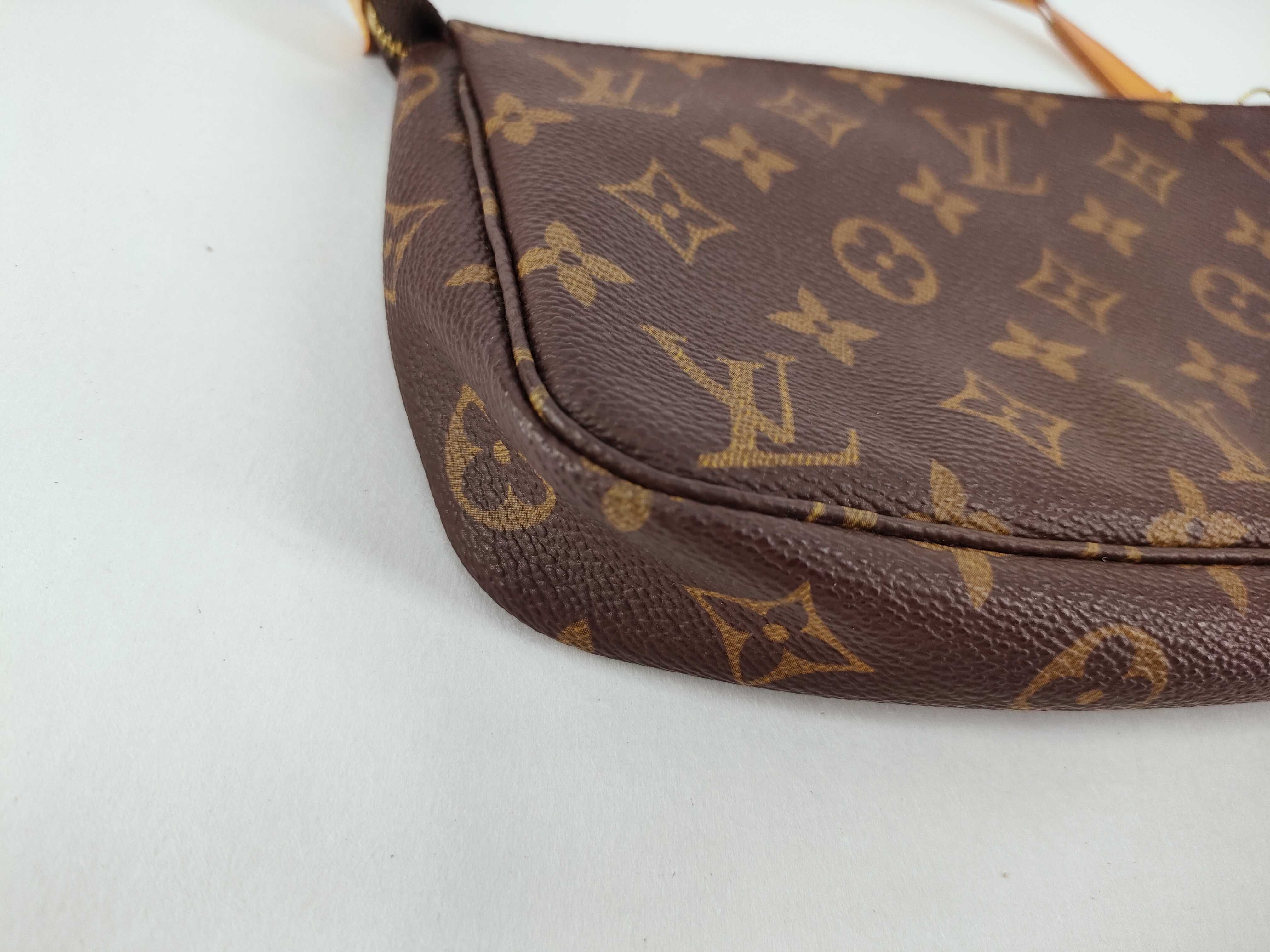 Monogram Louis Vuitton Monogram Pochette Accessory Pouch — view 7