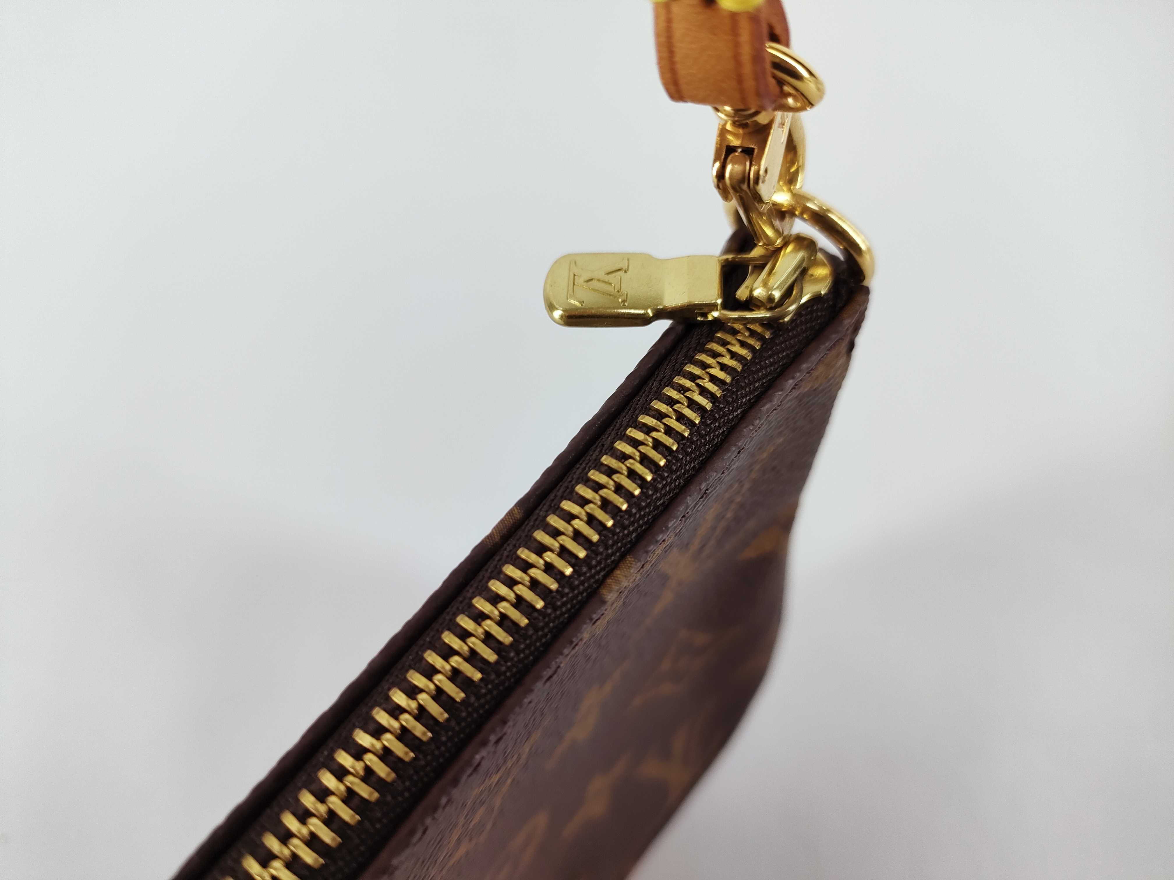 Monogram Louis Vuitton Monogram Pochette Accessory Pouch — view 9