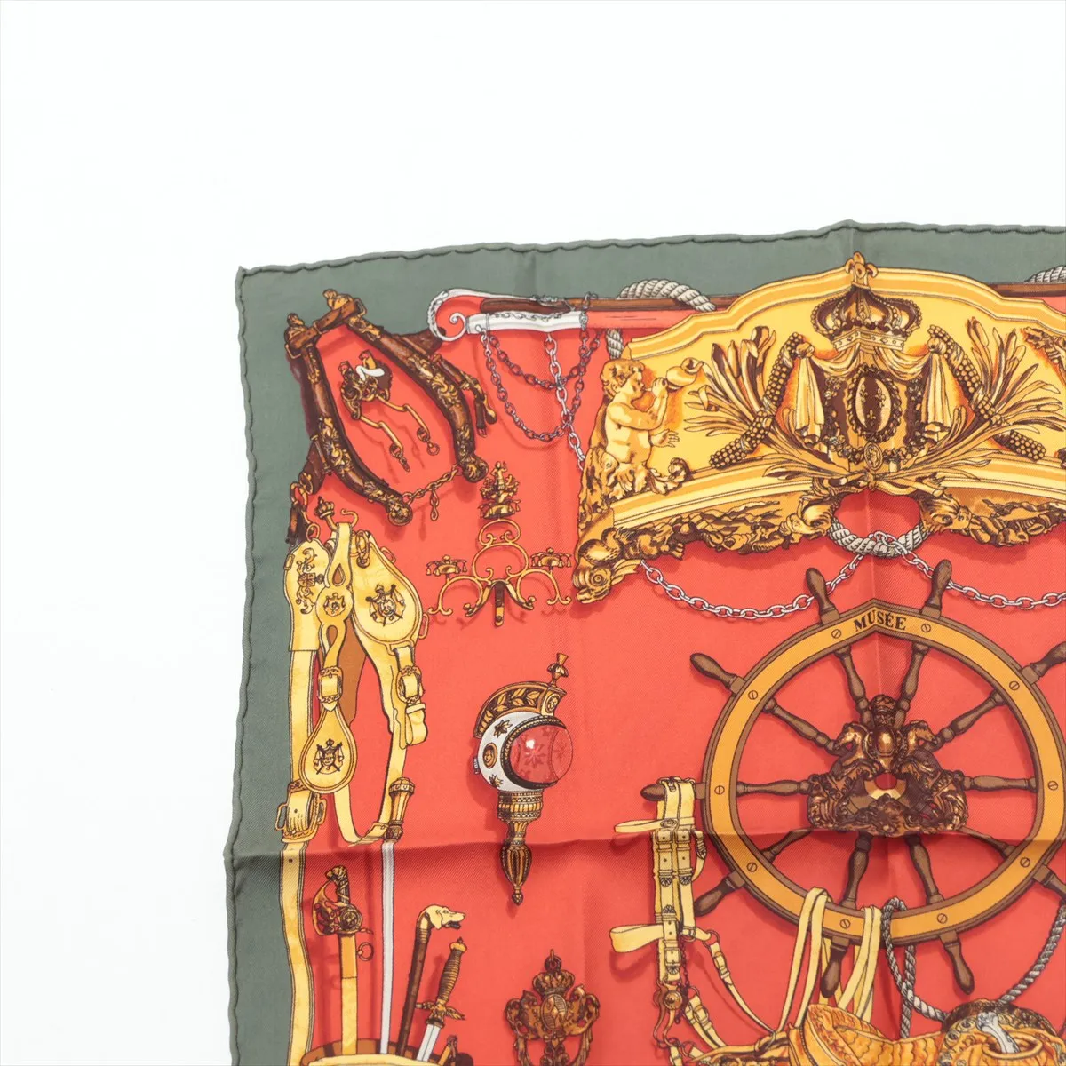 Carre 45 MUSEE Museum Scarf Silk Red x Green — view 2