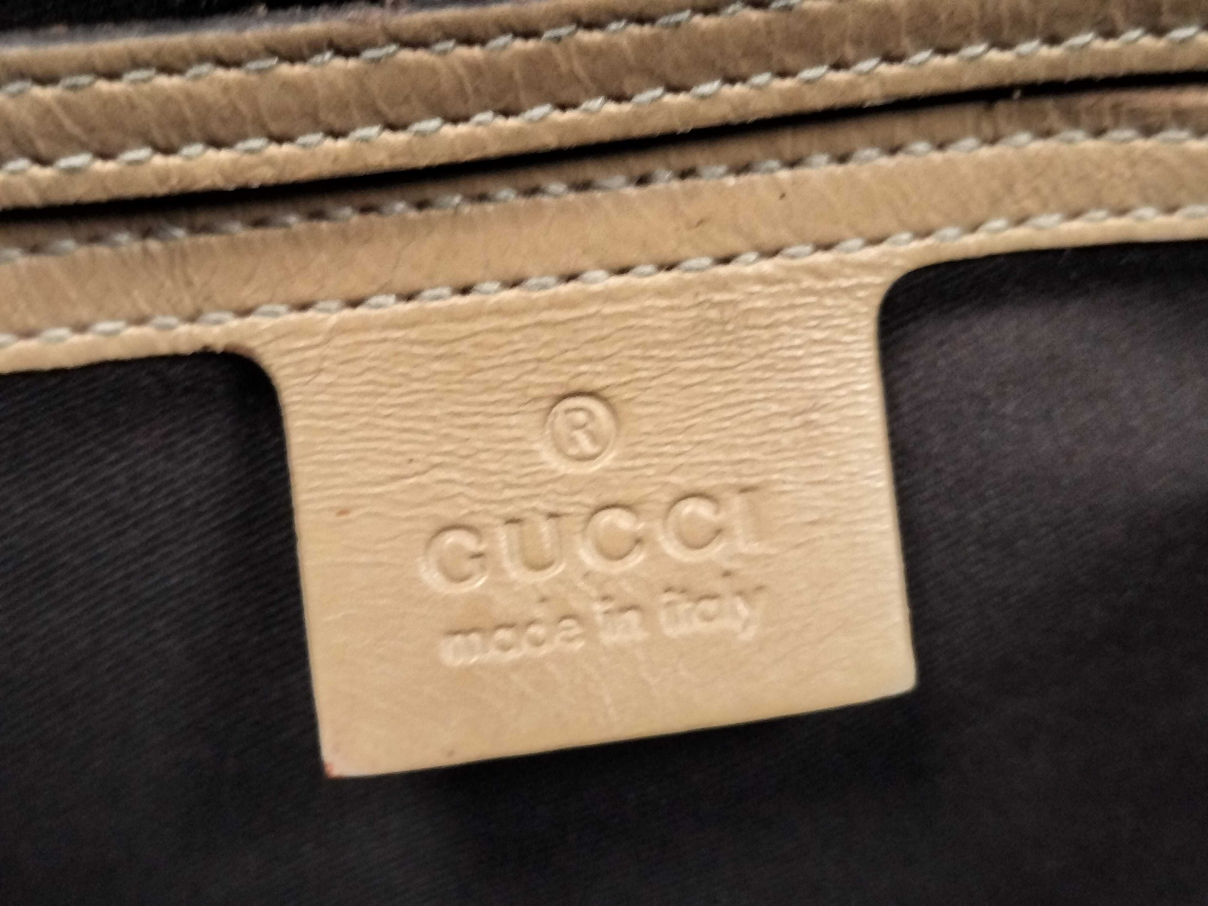 GG Supreme Messenger Bag Shoulder Bag — view 12
