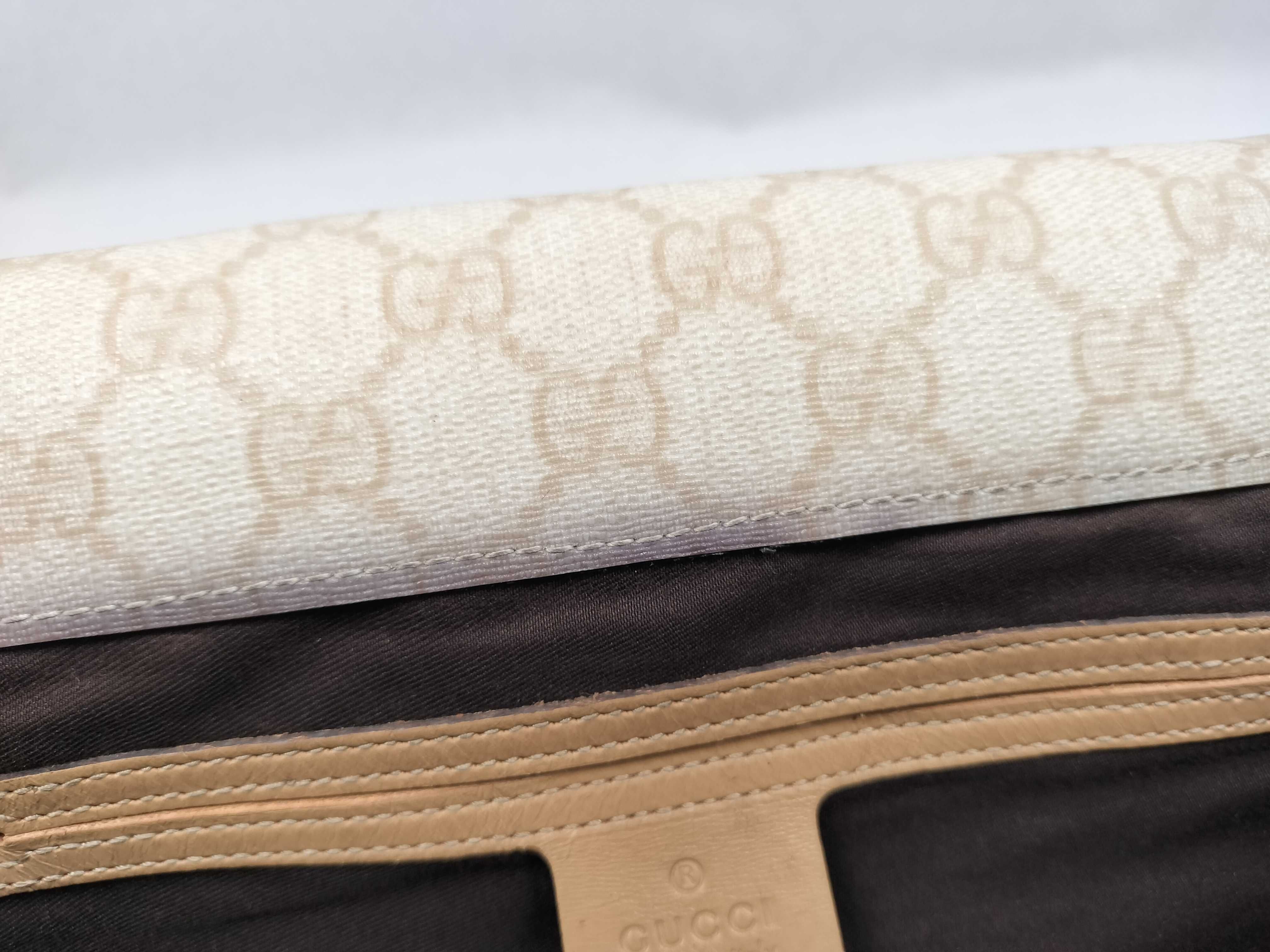 GG Supreme Messenger Bag Shoulder Bag — view 13