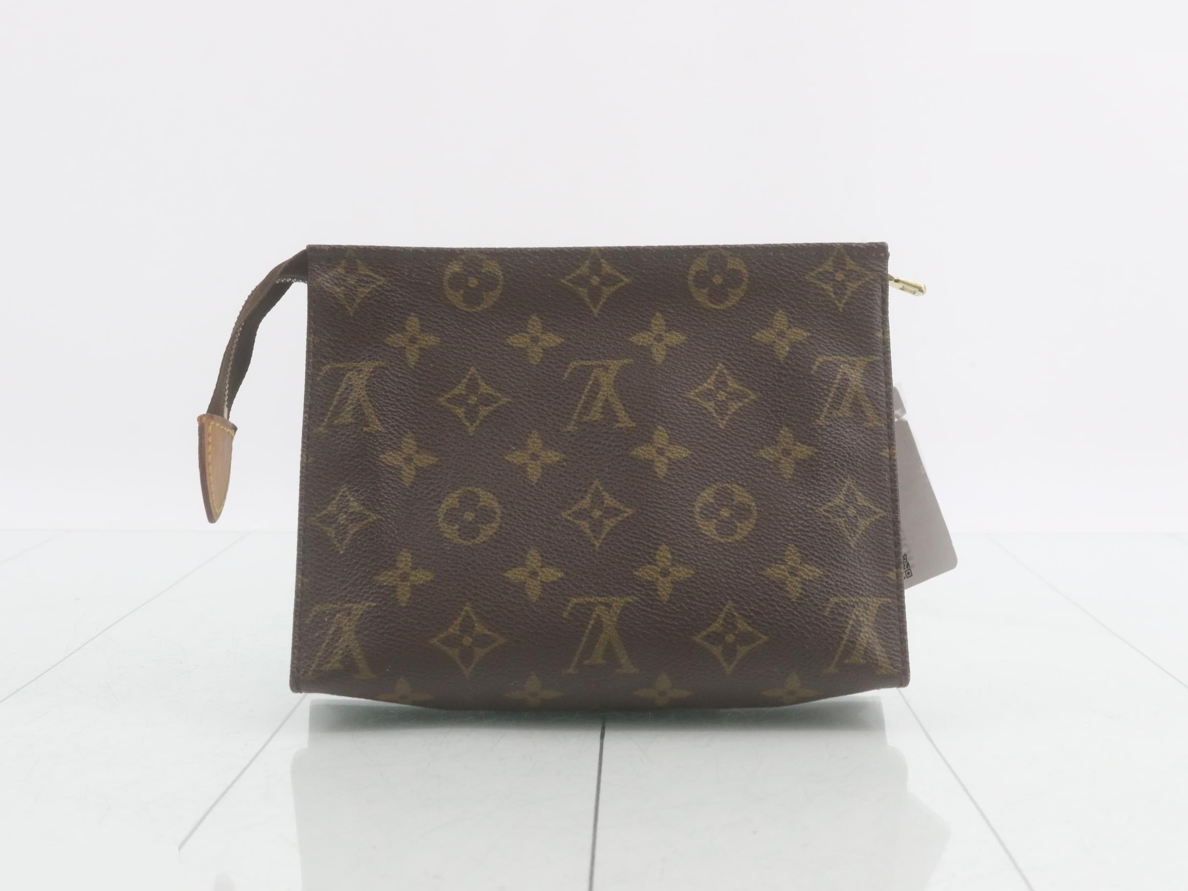 Pochette Toilette 19 Monogram M47544 — view 2