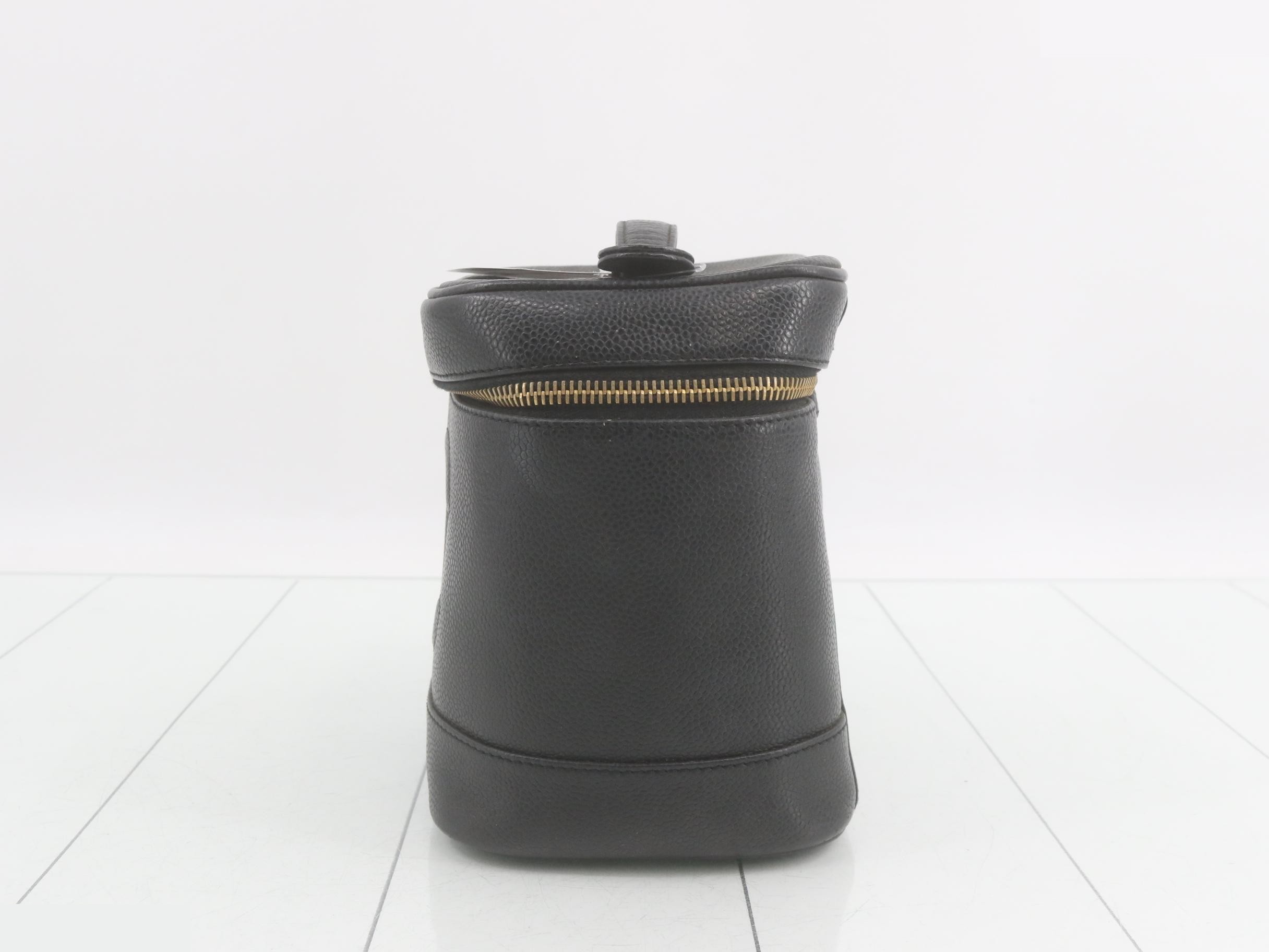 Vanity bag, caviar leather — view 3