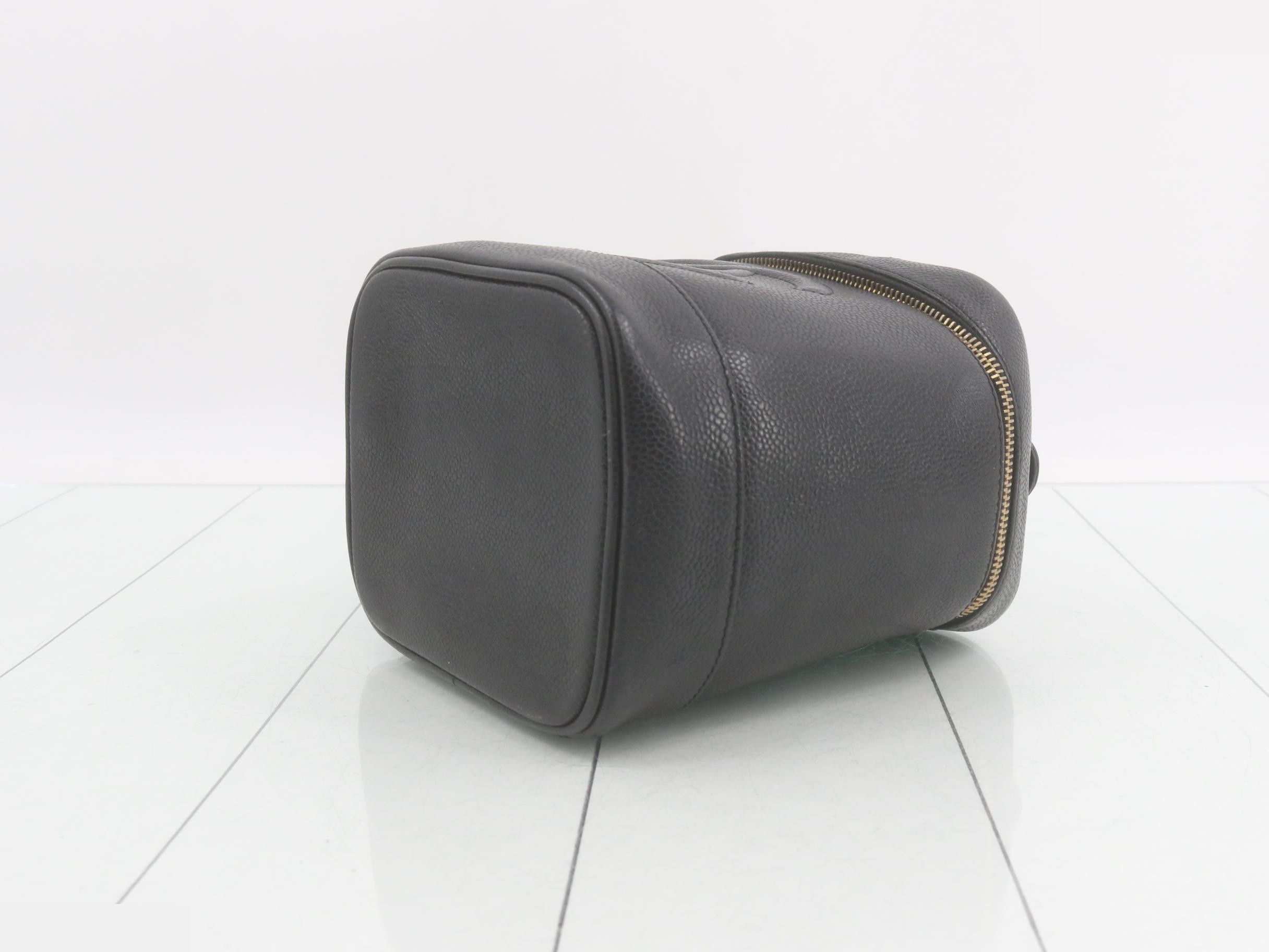 Vanity bag, caviar leather — view 6