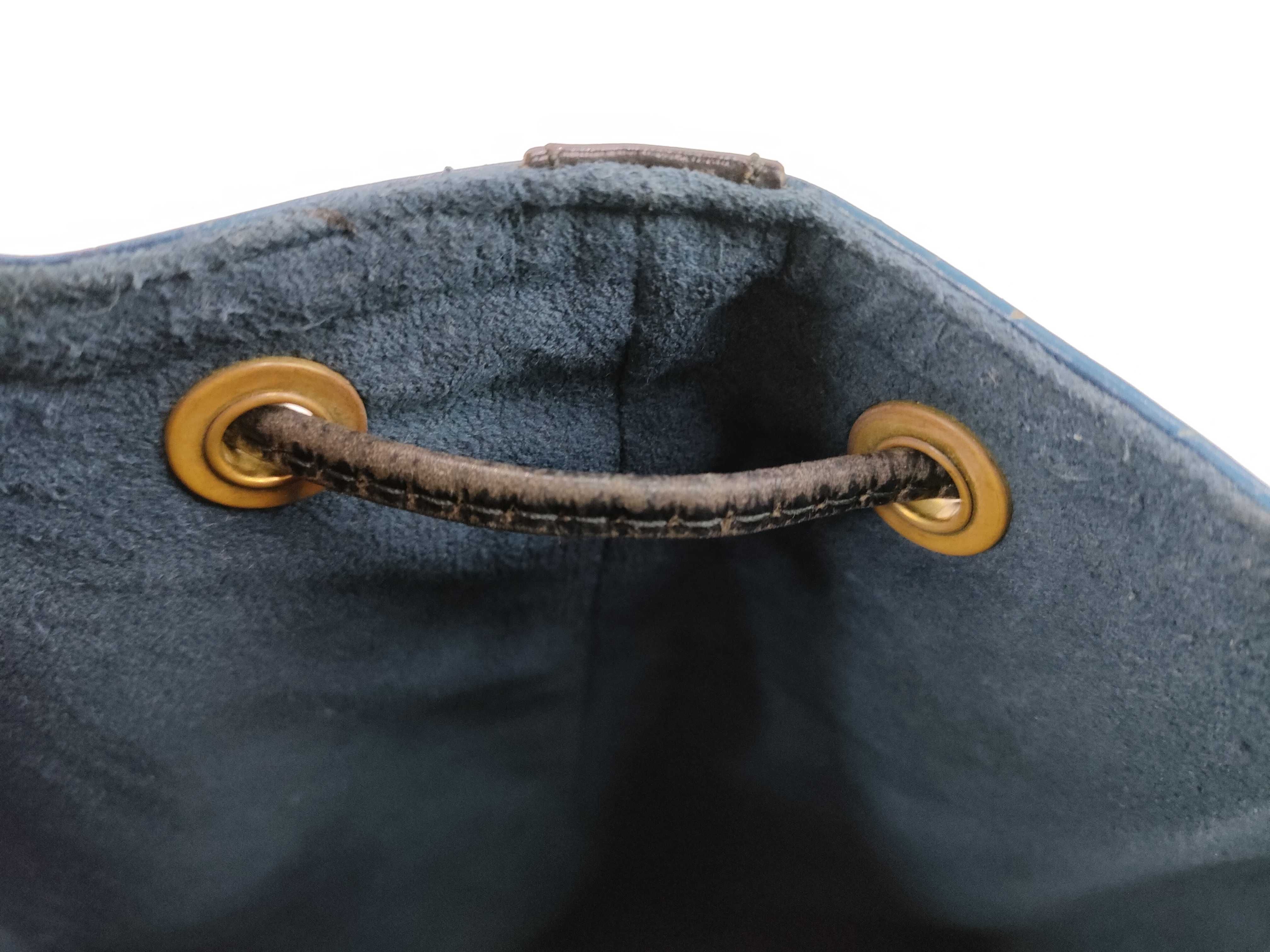 Epi Petit Noé Shoulder Bag — view 8