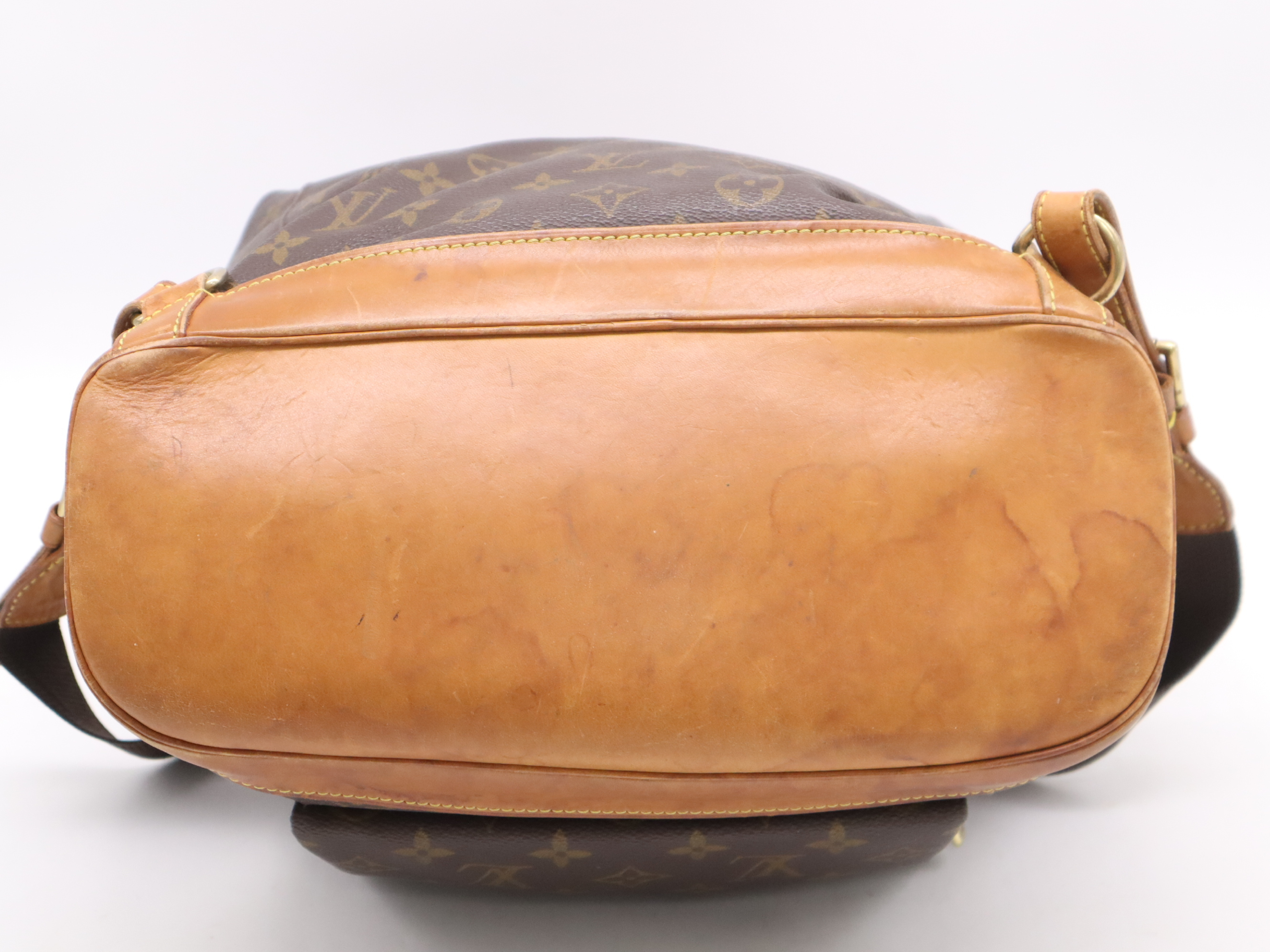 M51135 Monogram Monsouris GM Rucksack — view 4