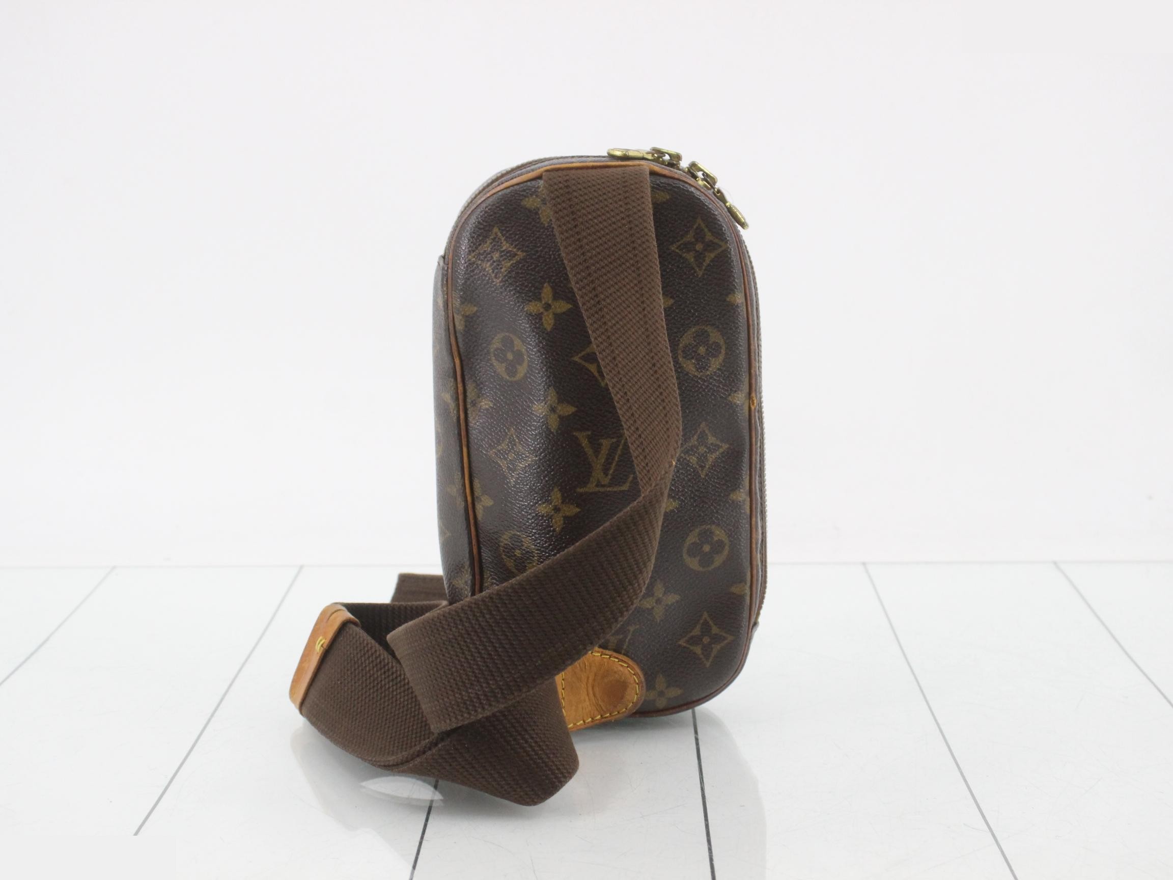 Pochette Gange — view 2
