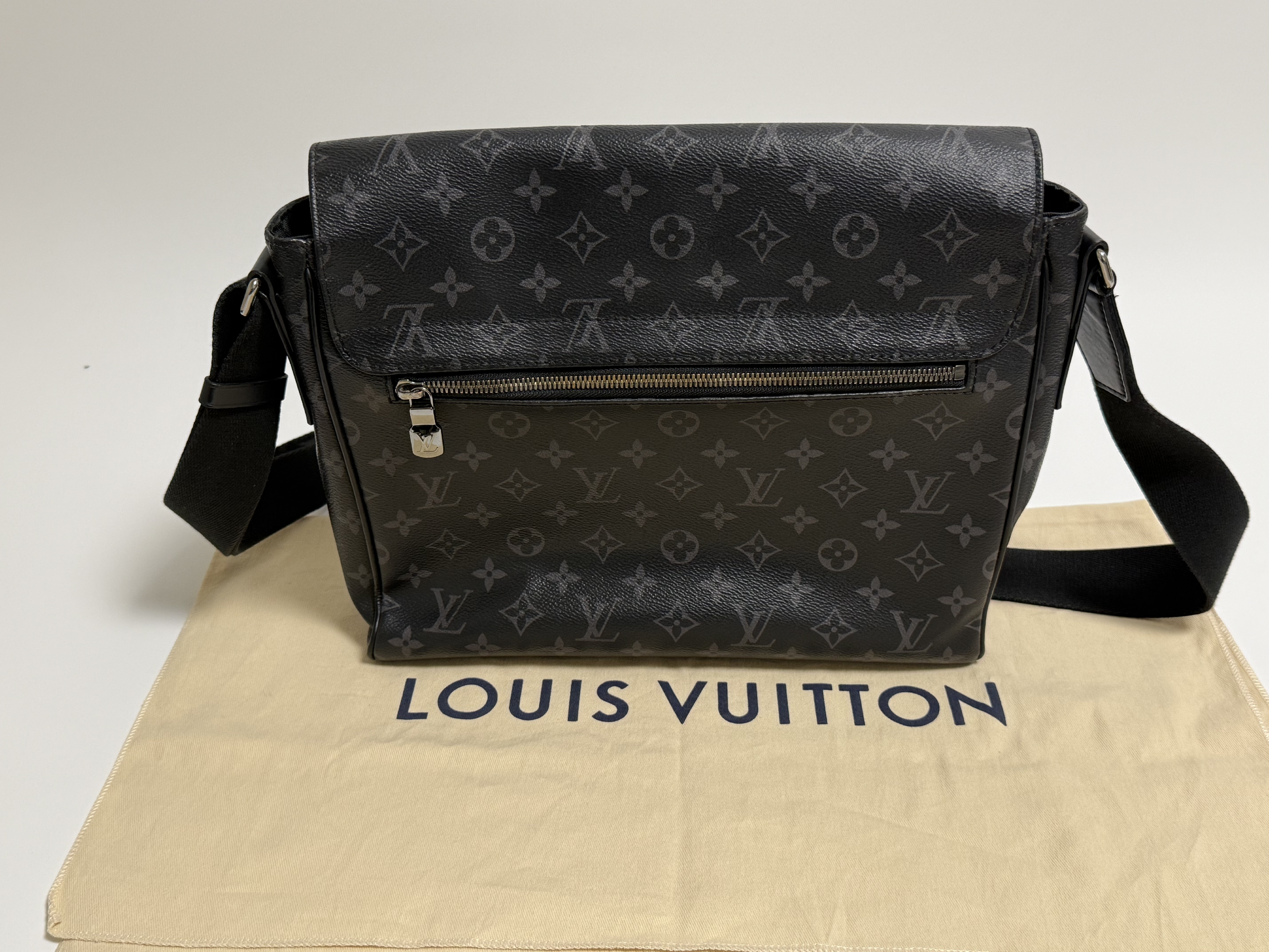 Monogram Eclipse District MM M44001 Shoulder Bag — view 2