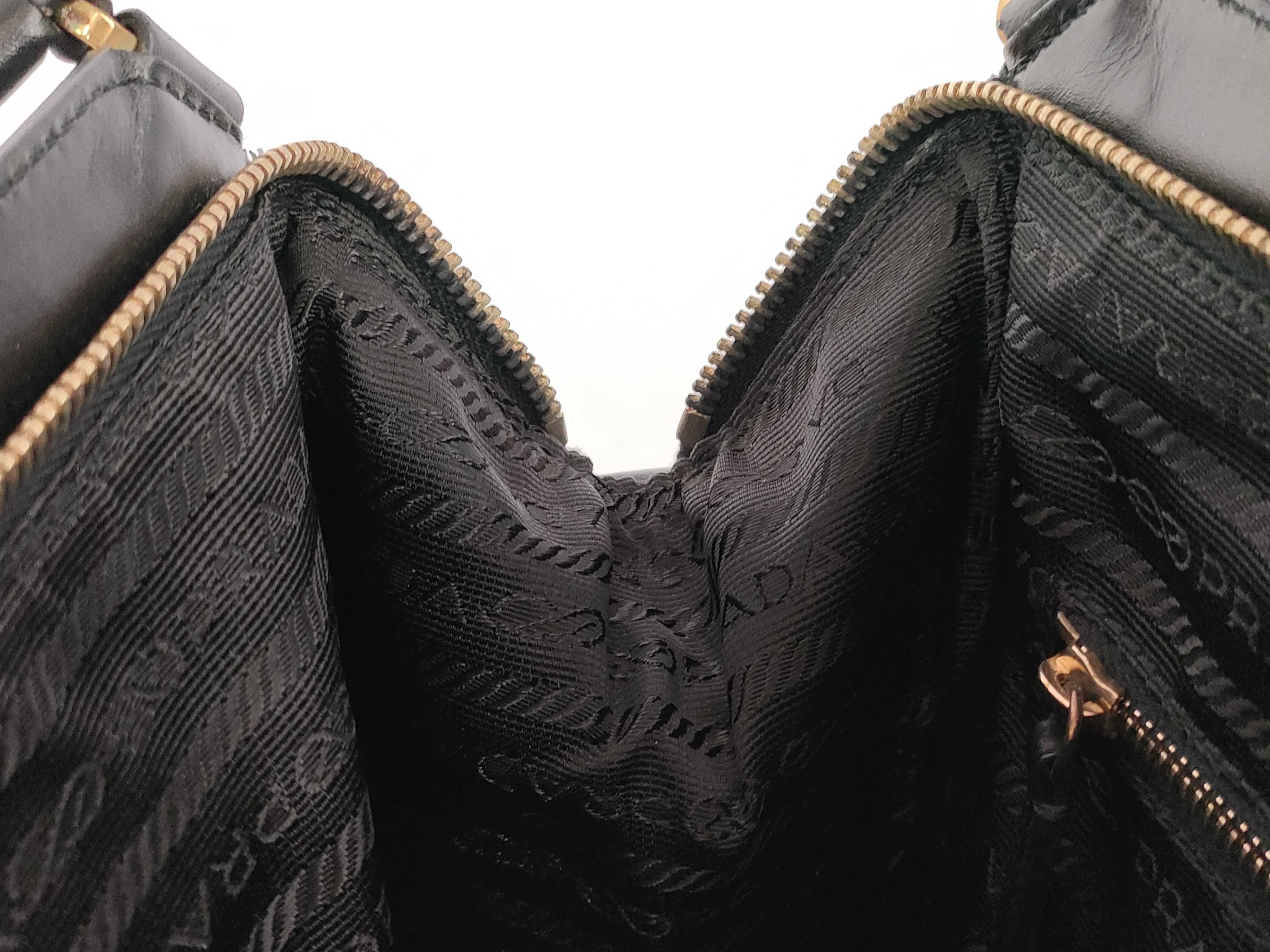 One-Shoulder Leather Handbag — view 10