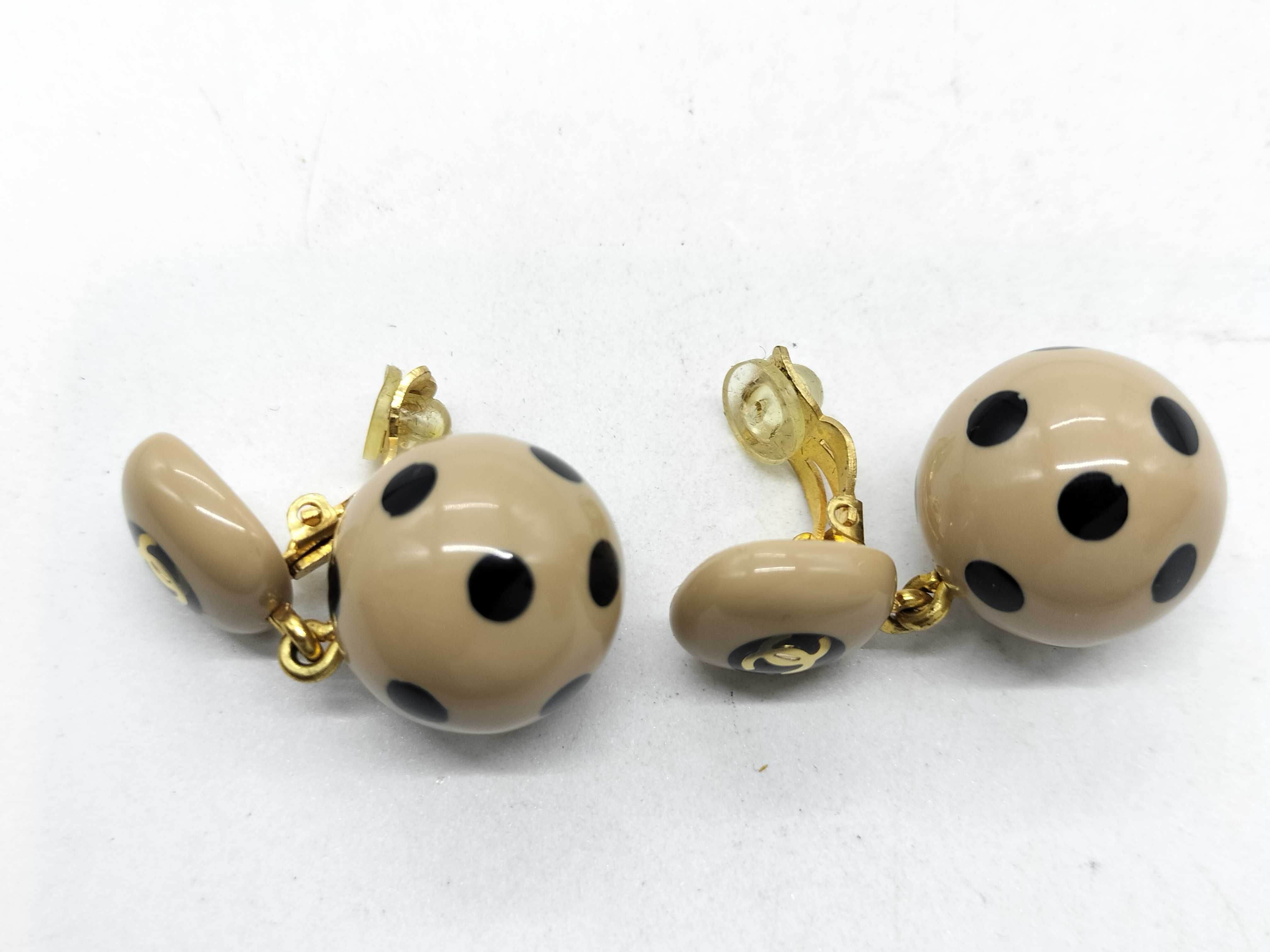 00A Dot Ball Earrings Beige Earrings — view 3
