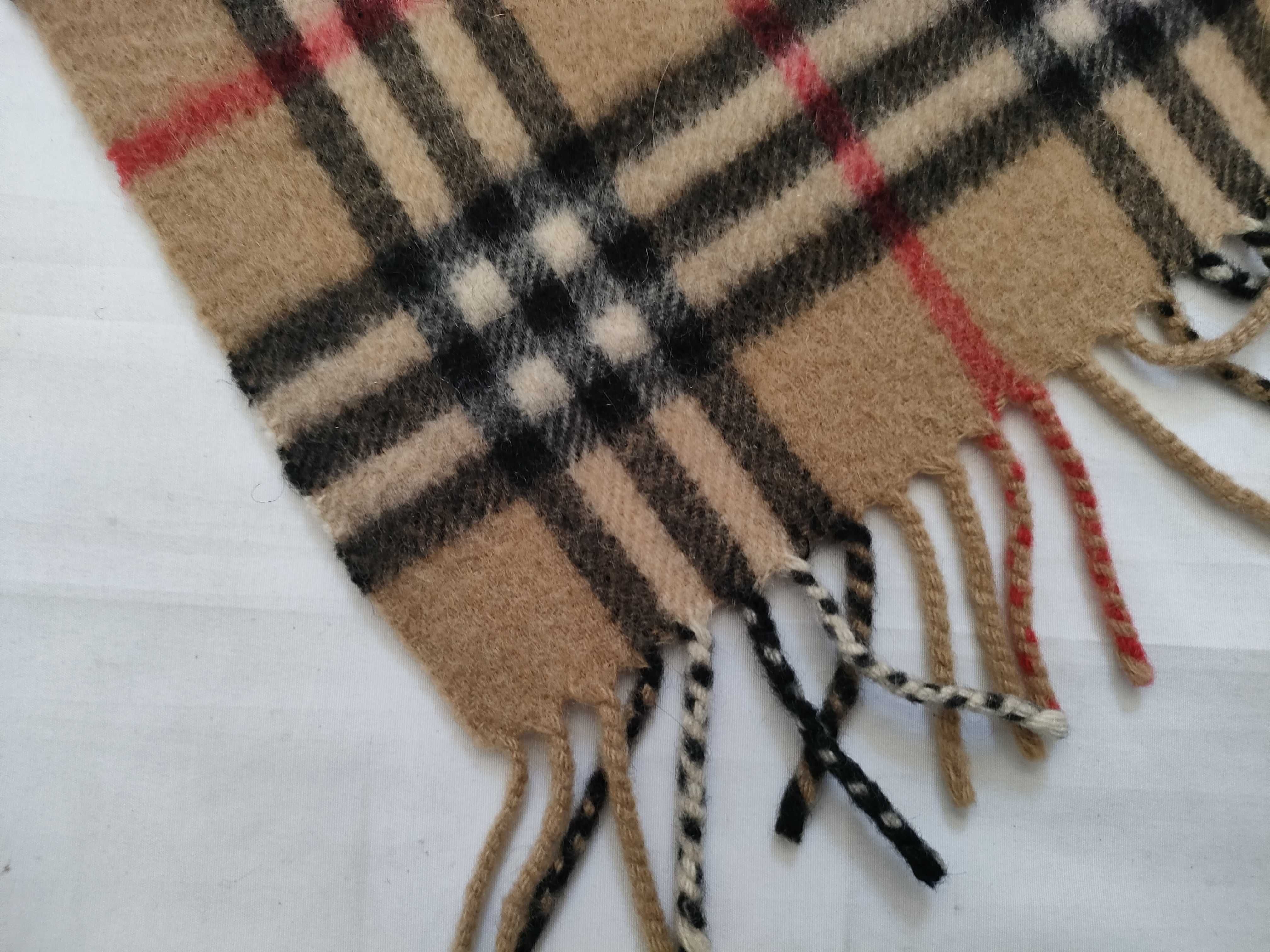 100% Cashmere Scarf, Nova Check Pattern, and other accessories. — view 3