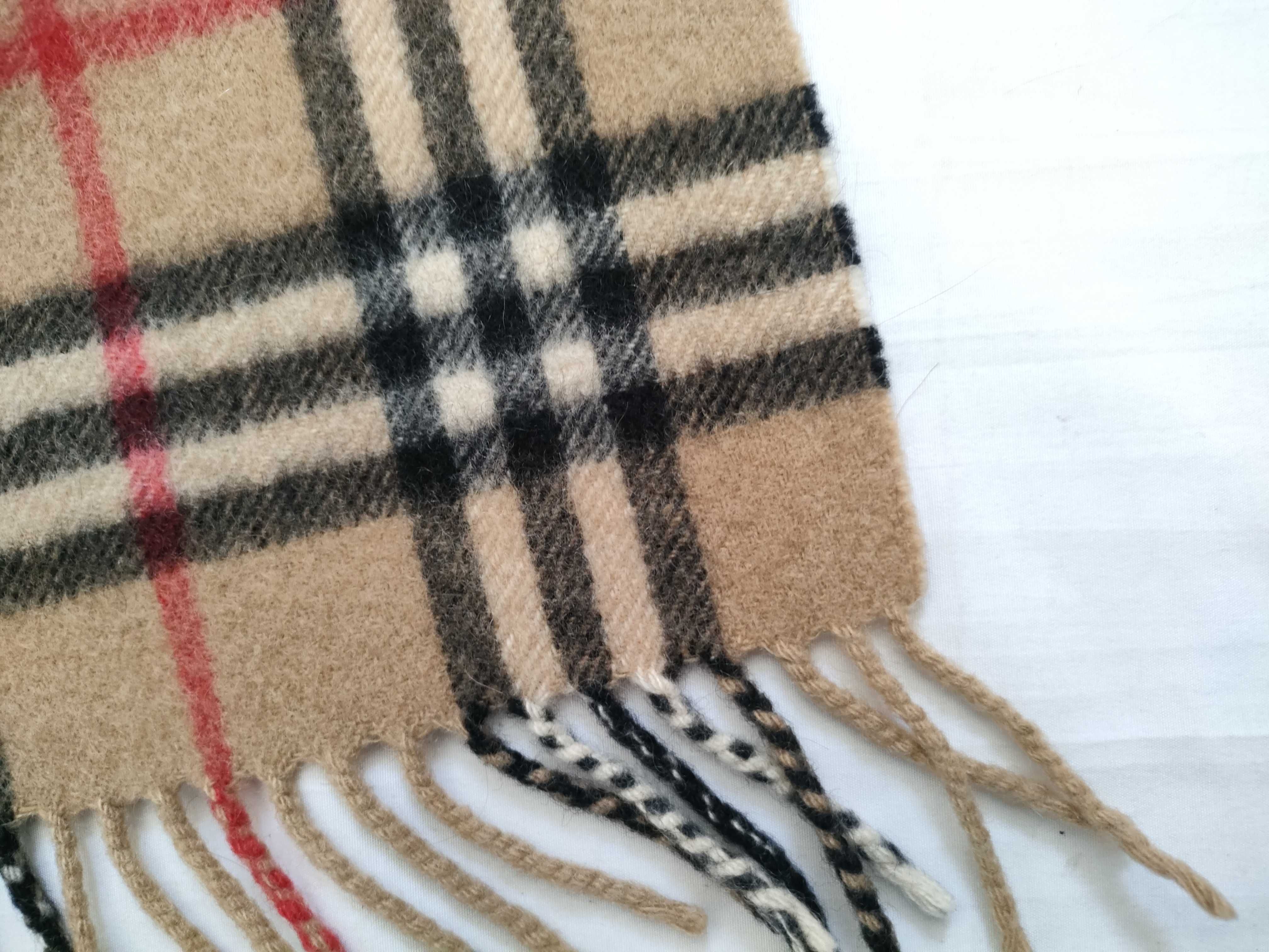 100% Cashmere Scarf, Nova Check Pattern, and other accessories. — view 4