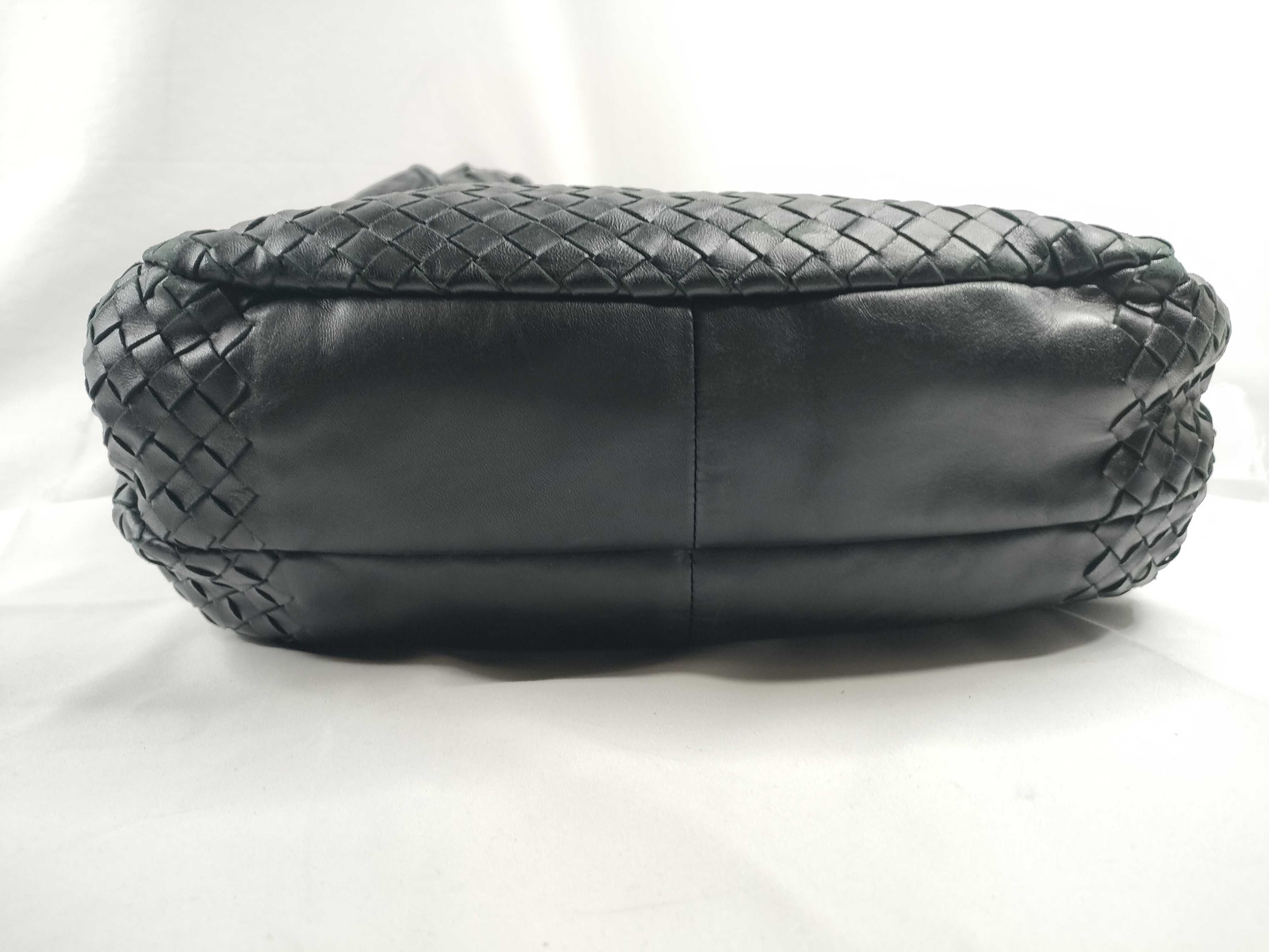 Intrecciato Bottega Veneta Campana Intrecciato One-Shoulder Bag Black Shoulder Bag — view 4