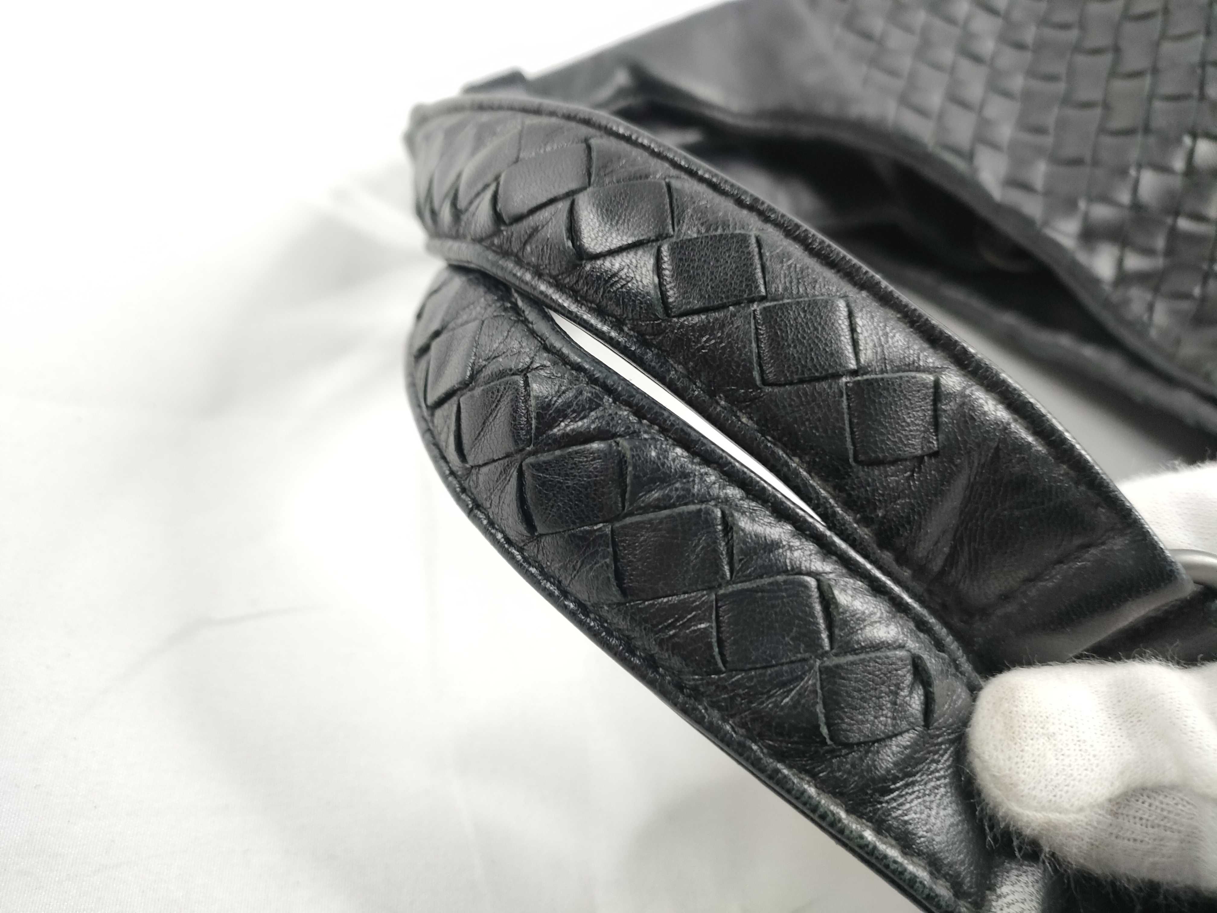 Intrecciato Bottega Veneta Campana Intrecciato One-Shoulder Bag Black Shoulder Bag — view 7