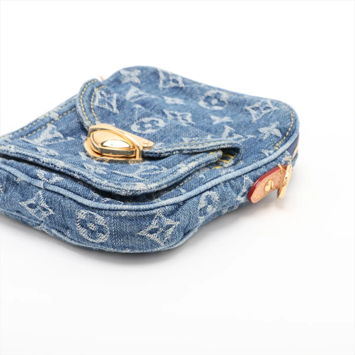 Monogram Denim Pochette Fairfax M82948 Blue (RFID detected) — view 3
