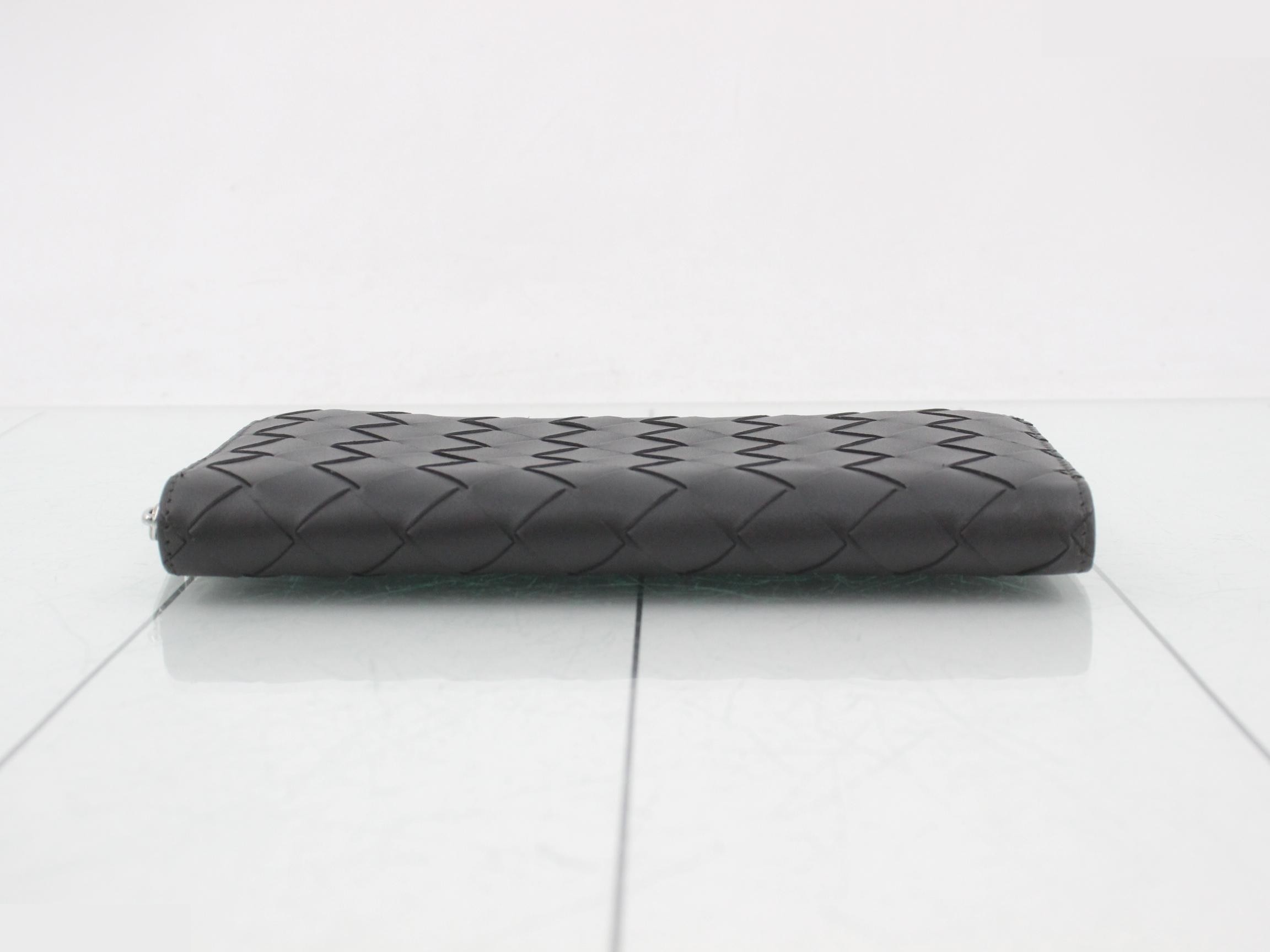 Intrecciato Round Zipper Long Wallet, Black — view 3