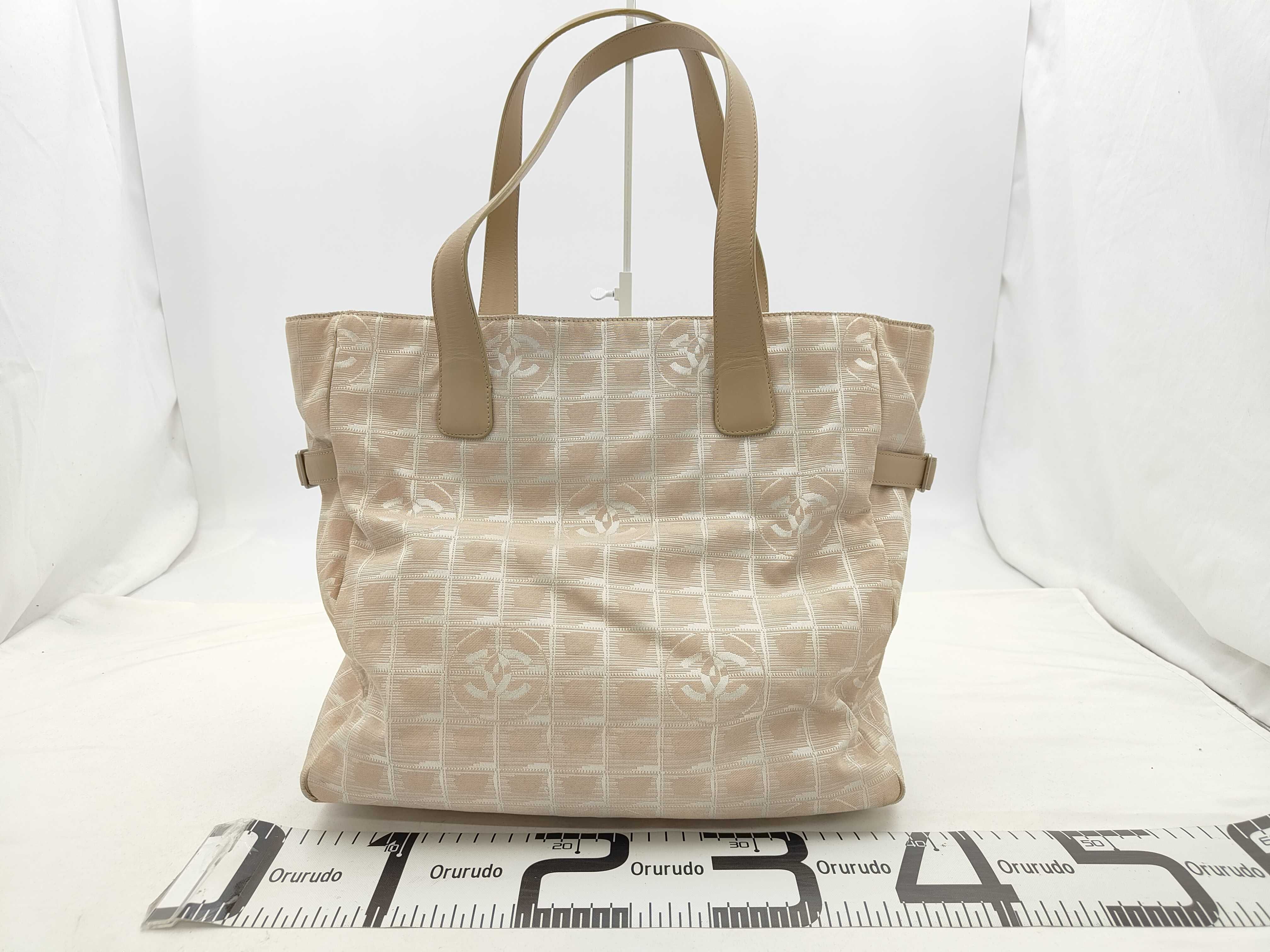 New Travel Line Leather Belt Tote Bag (Serial Number in the 6-series, 7-digit number) — view 2