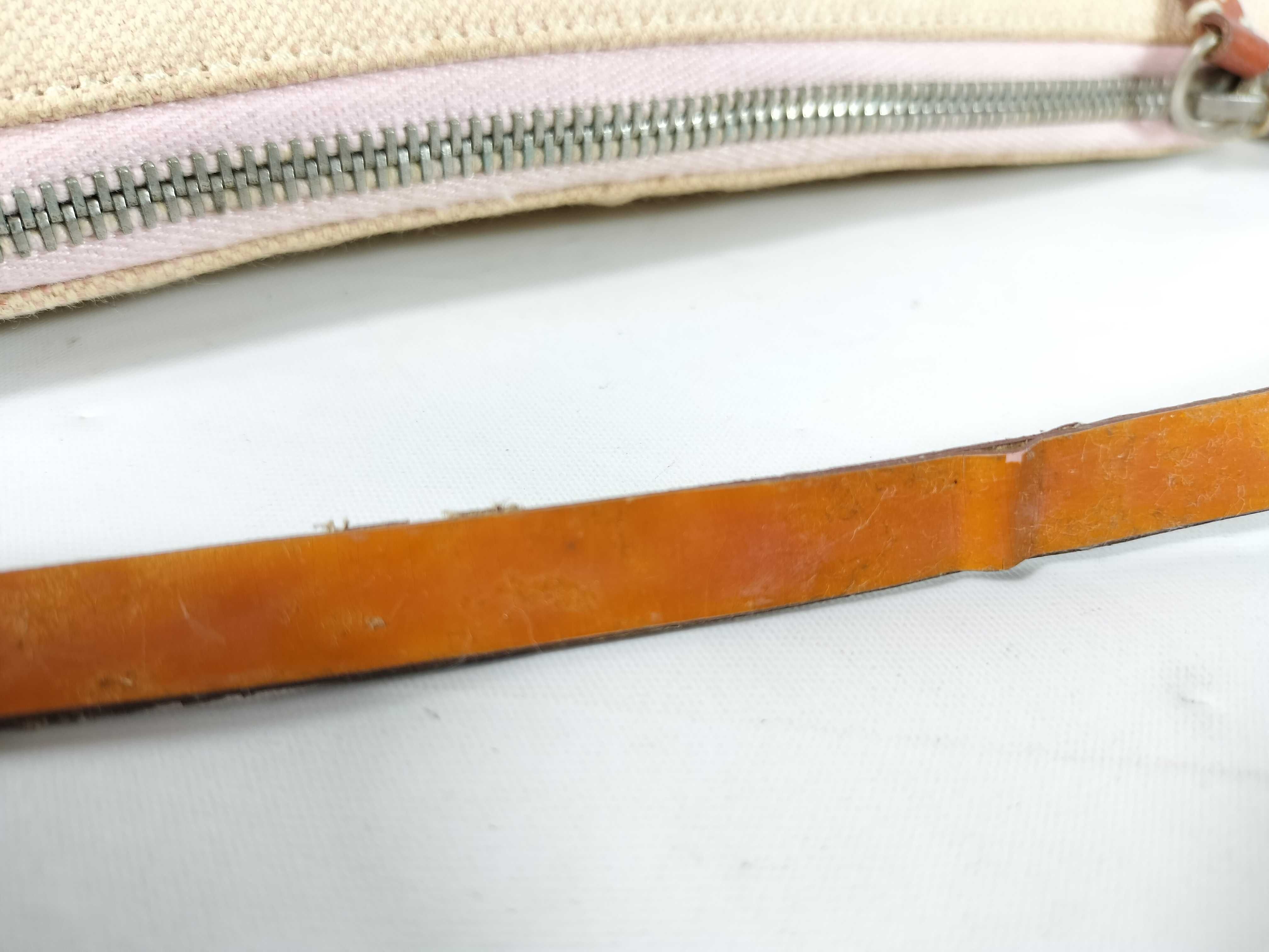 accessory pouch — view 4