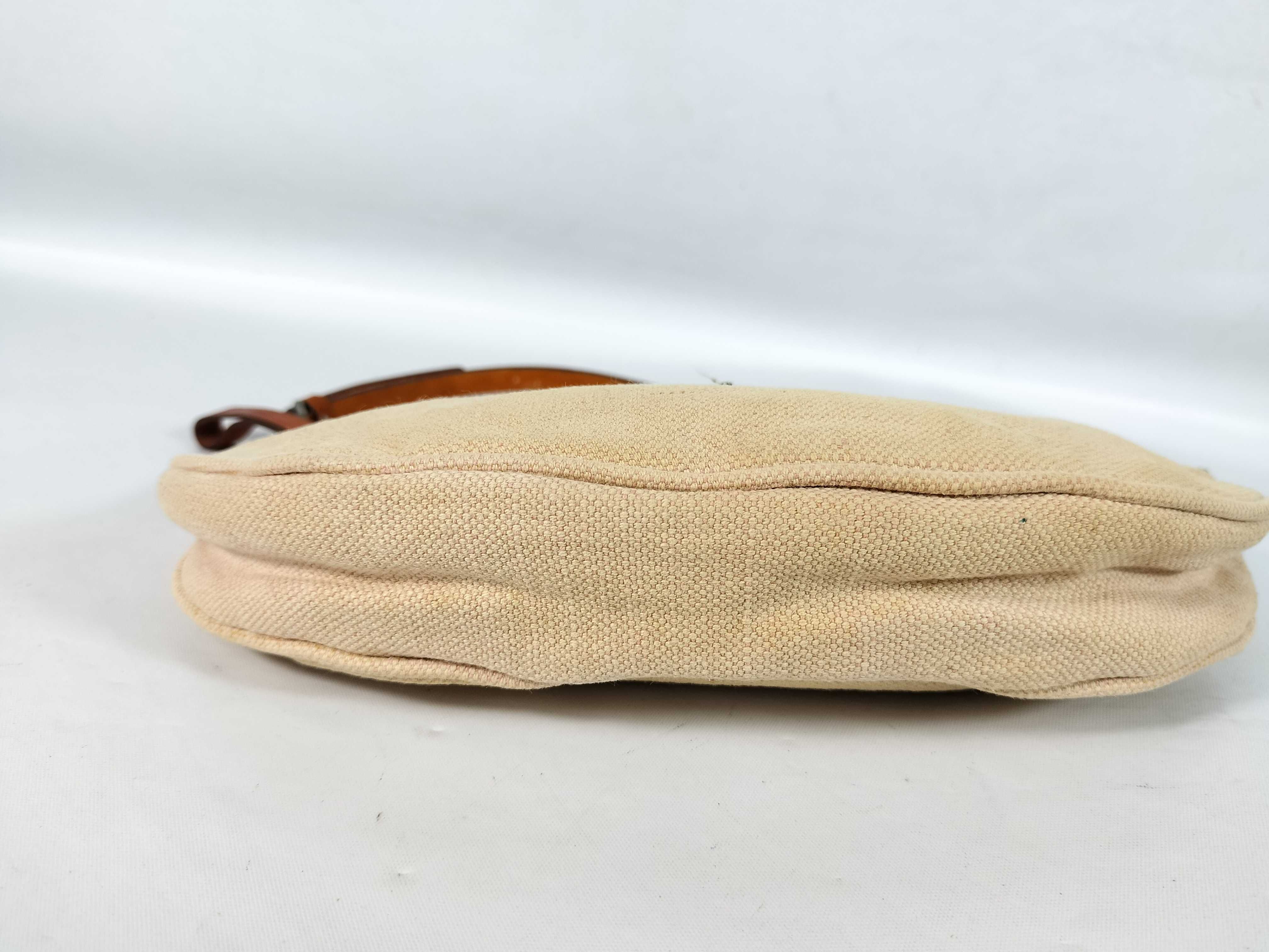 accessory pouch — view 7