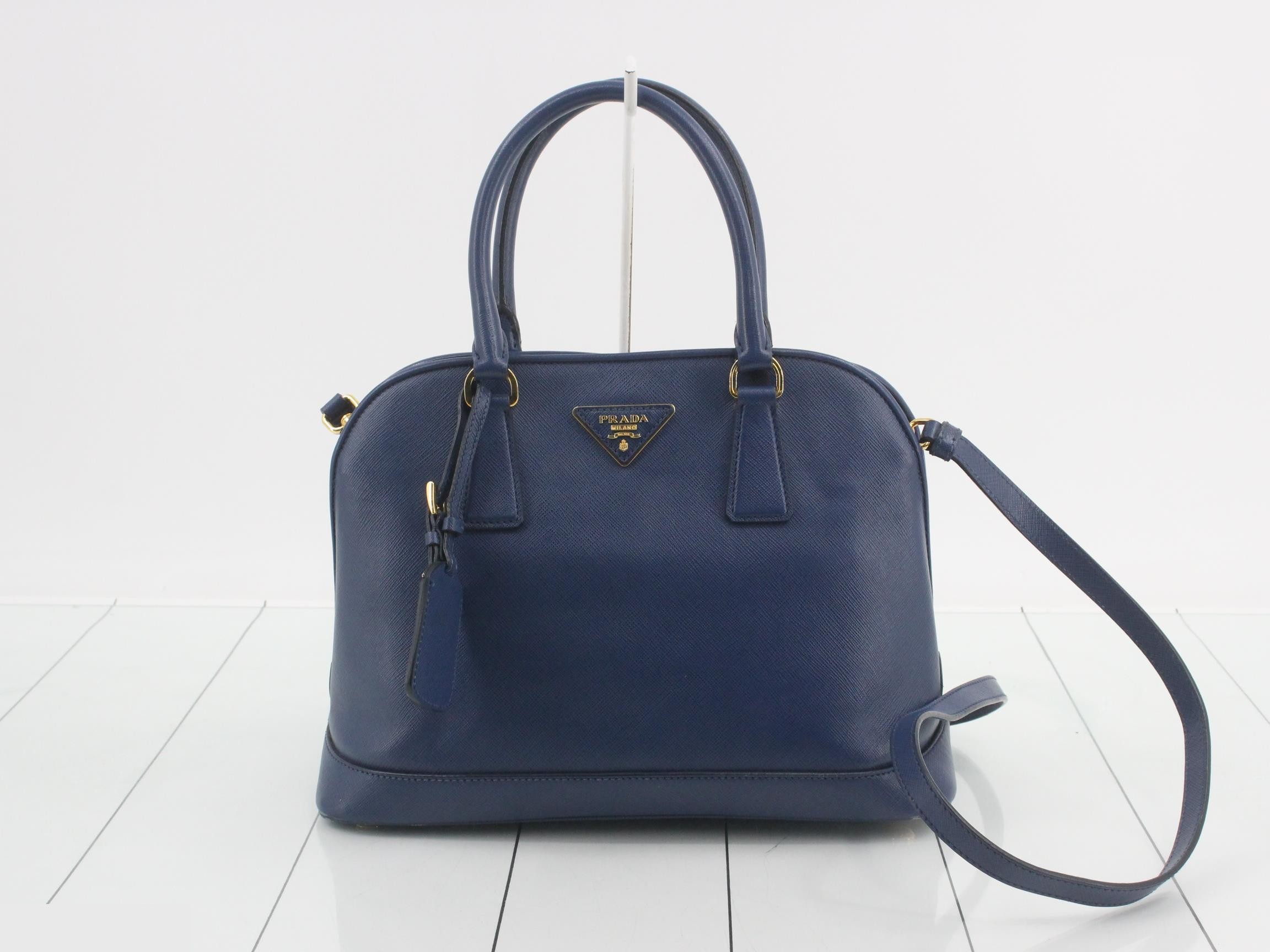 BN2567 Saffiano Shoulder Bag