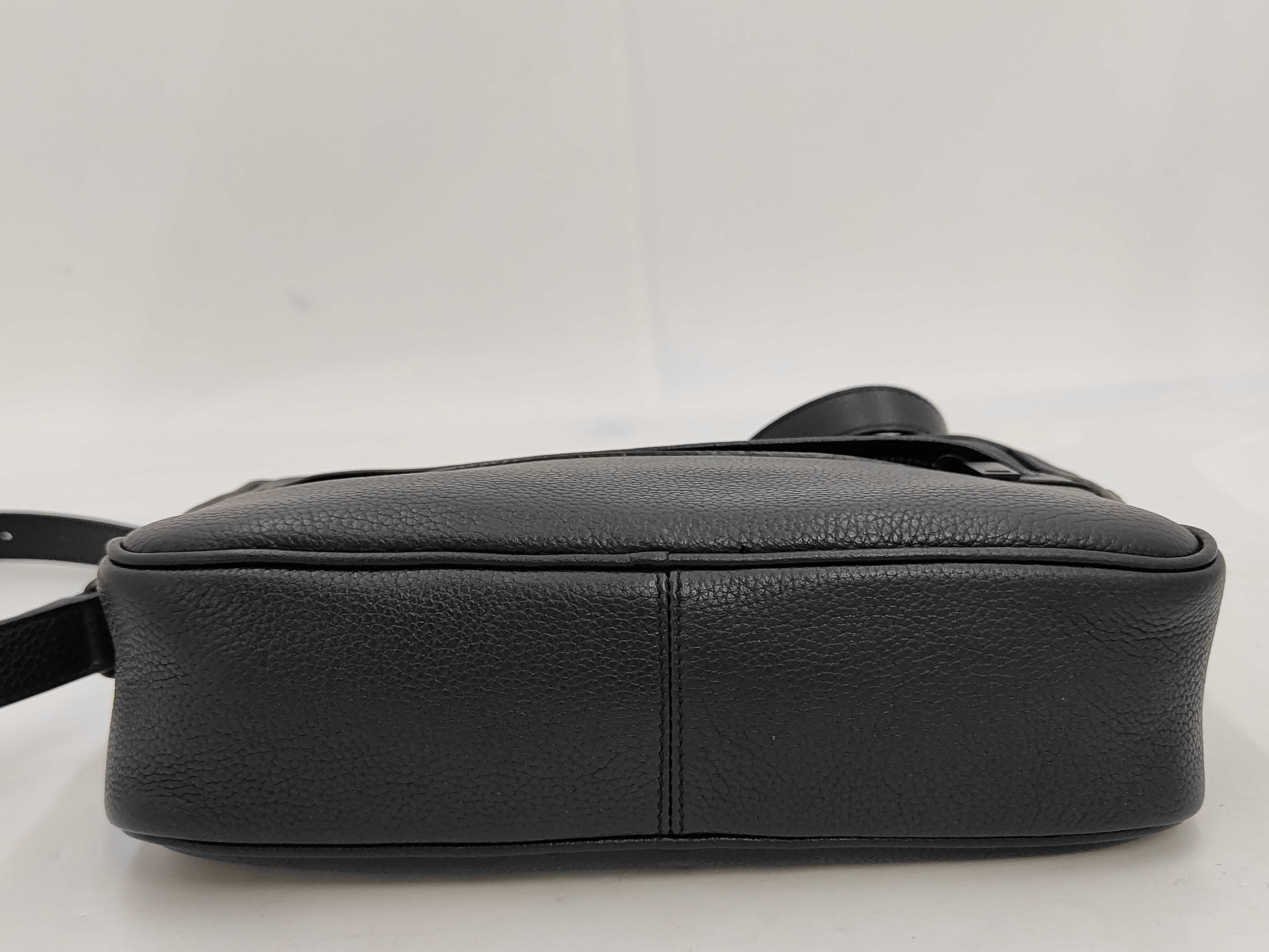 camera bag — view 4
