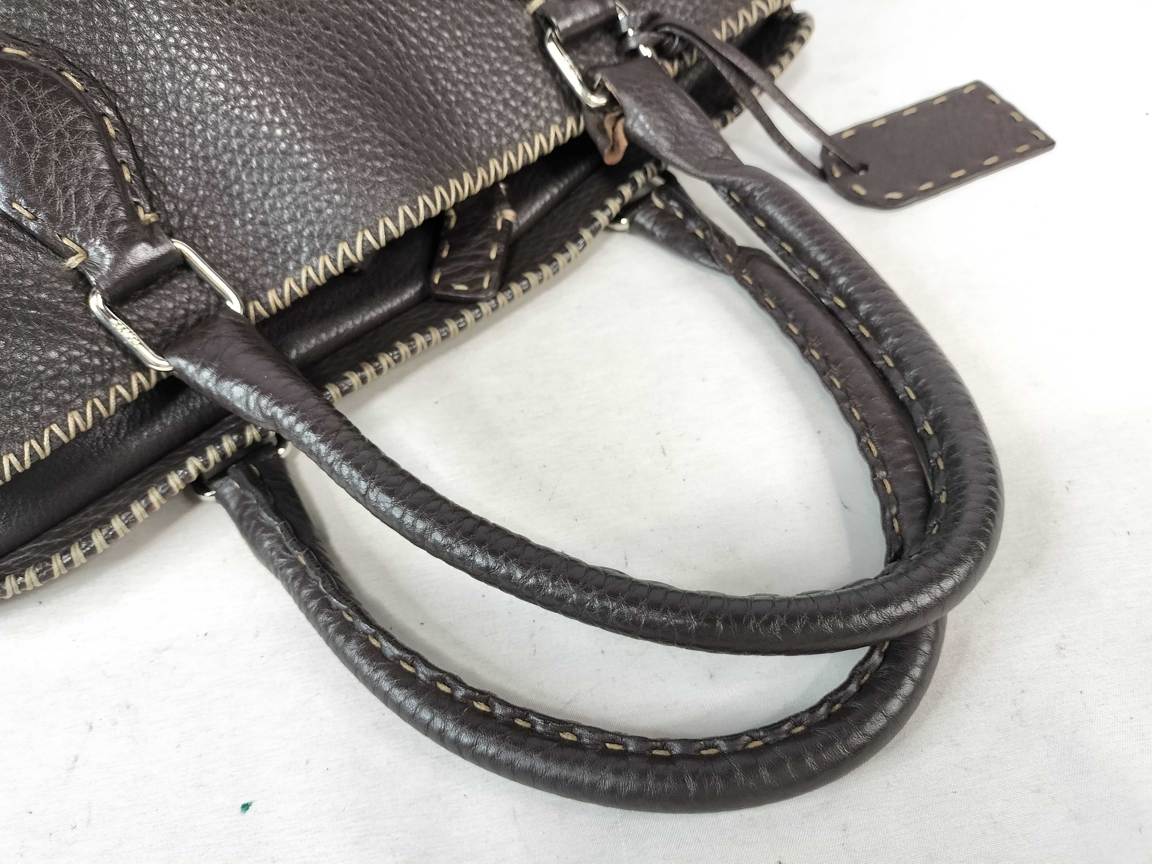 handbag — view 3