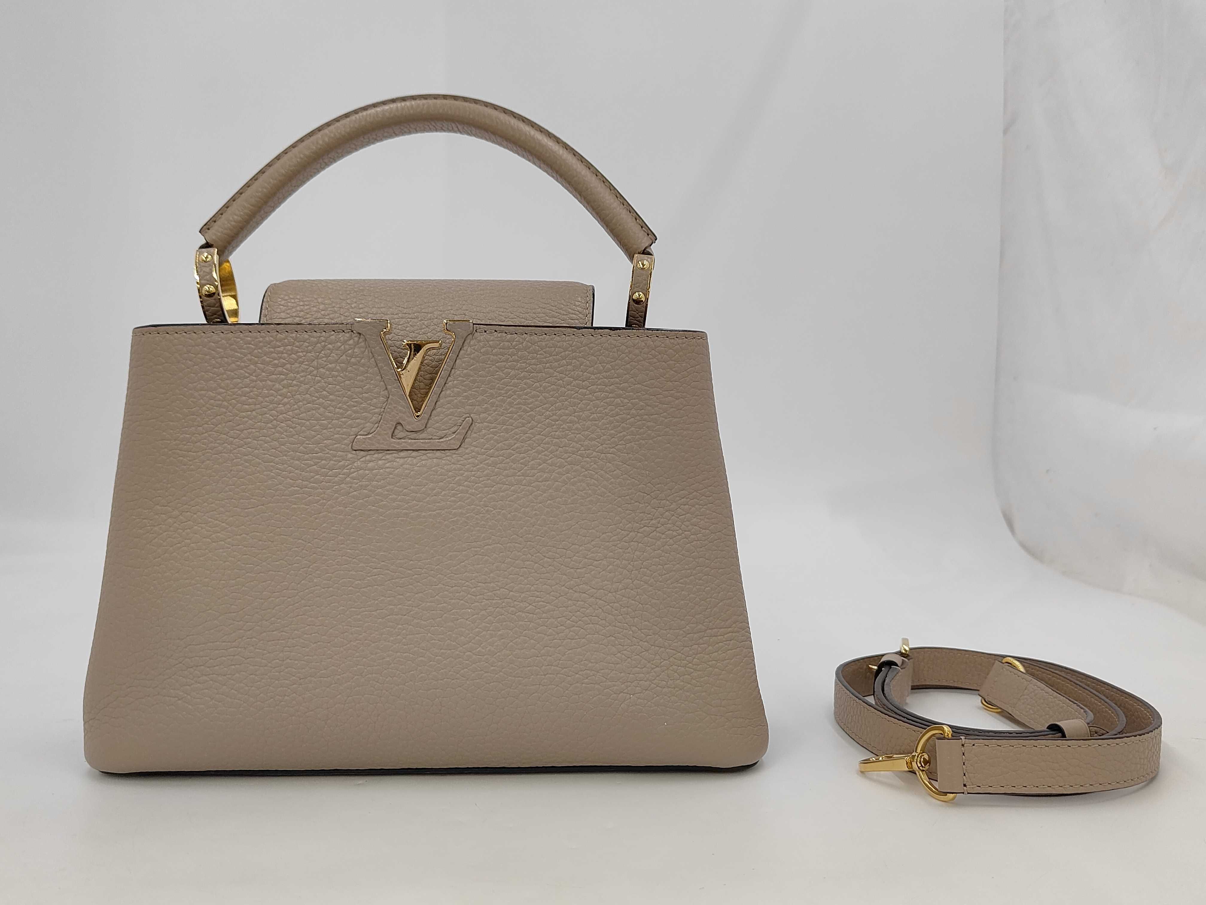 Taurillon Capucines BB M24736 Beige Handbag