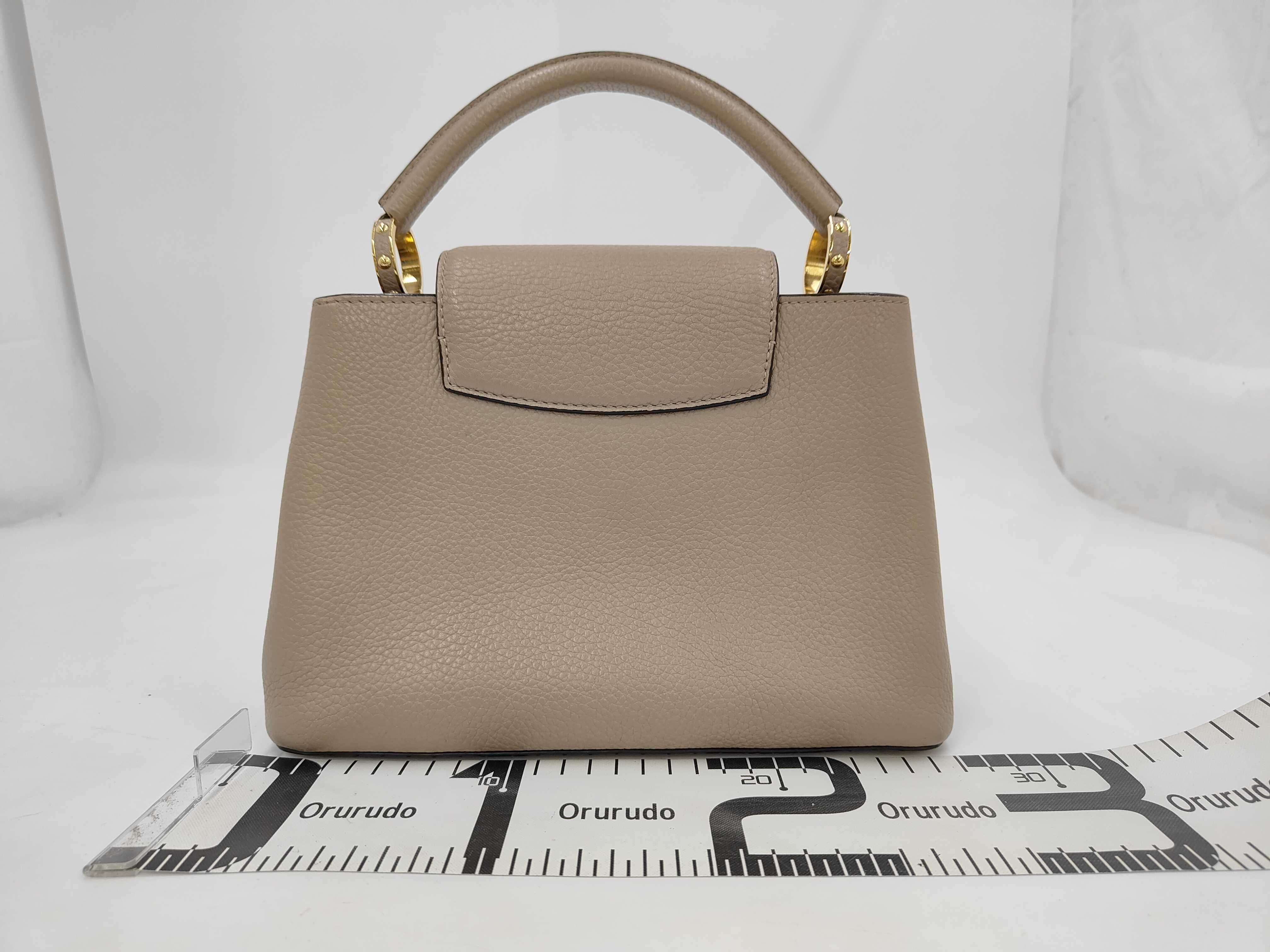 Taurillon Capucines BB M24736 Beige Handbag — view 2