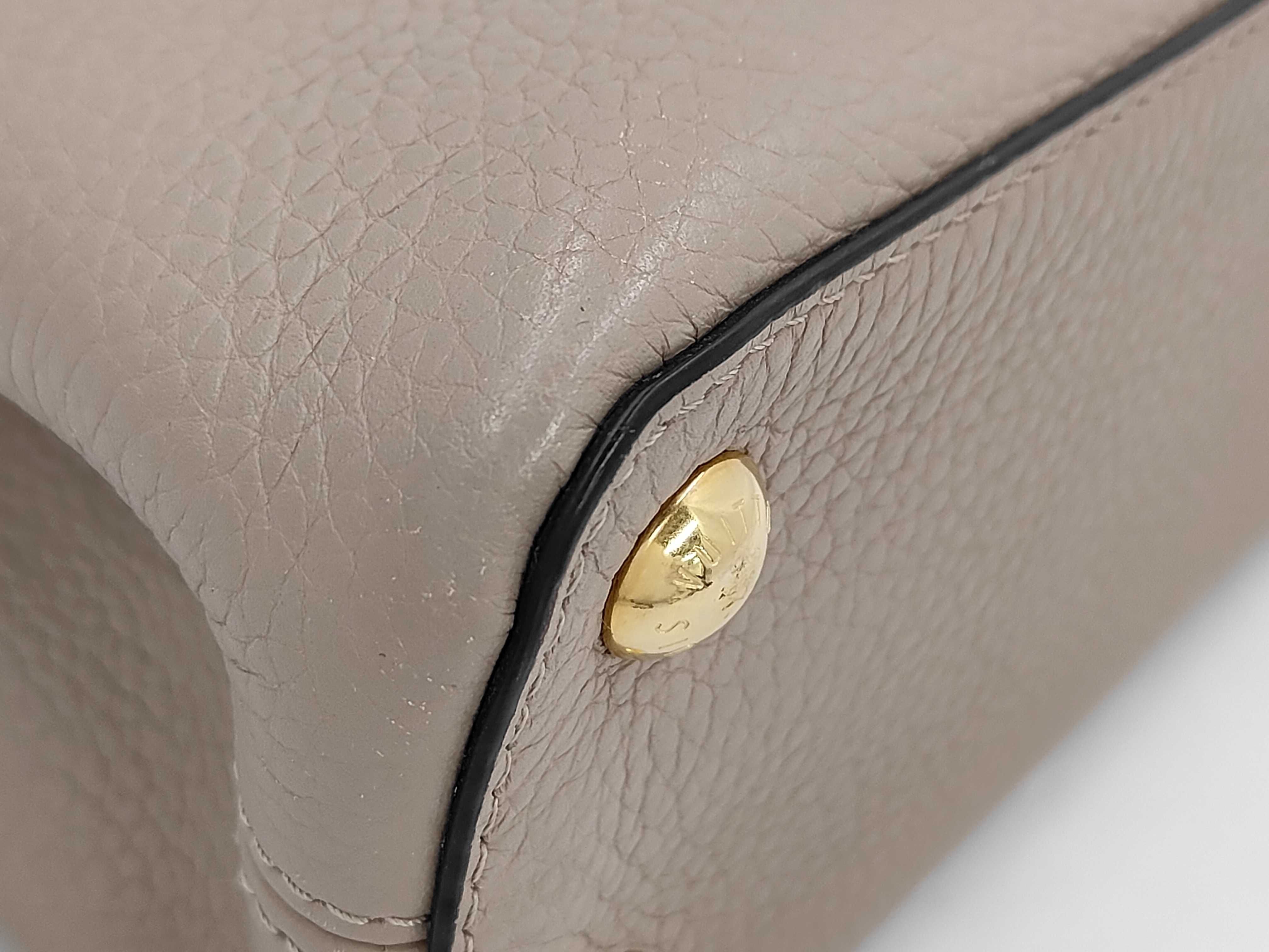 Taurillon Capucines BB M24736 Beige Handbag — view 4