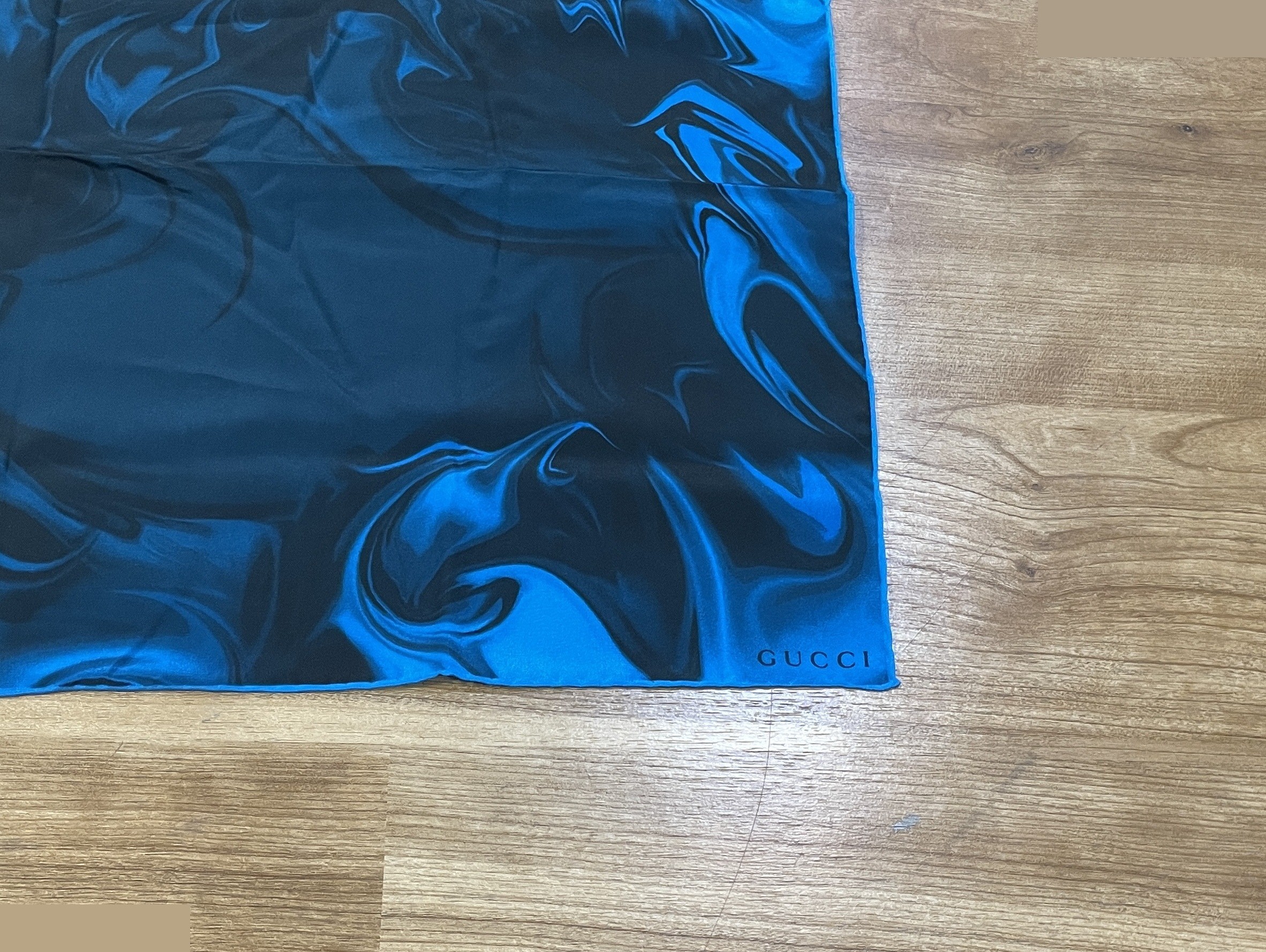 Silk scarf, blue/black marble pattern, 65 x 65 cm — view 8