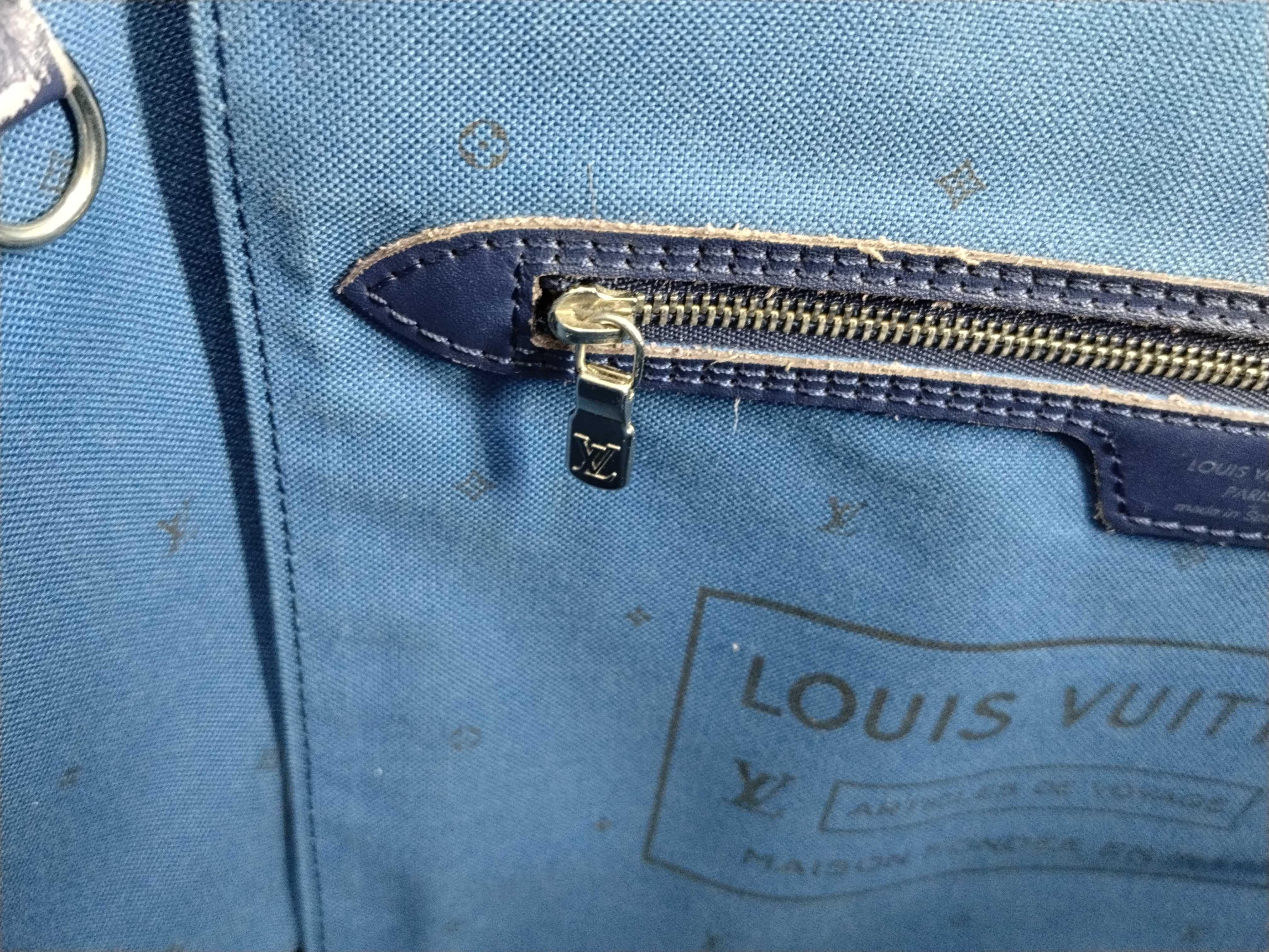 Monogram — view 15