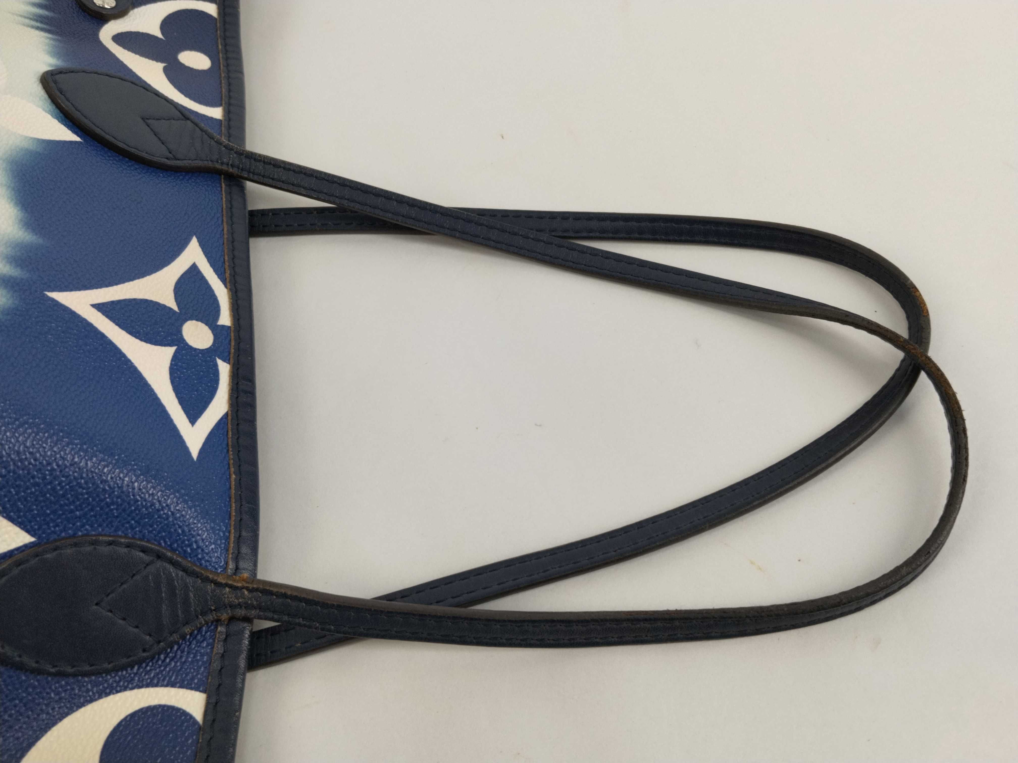 Monogram — view 3