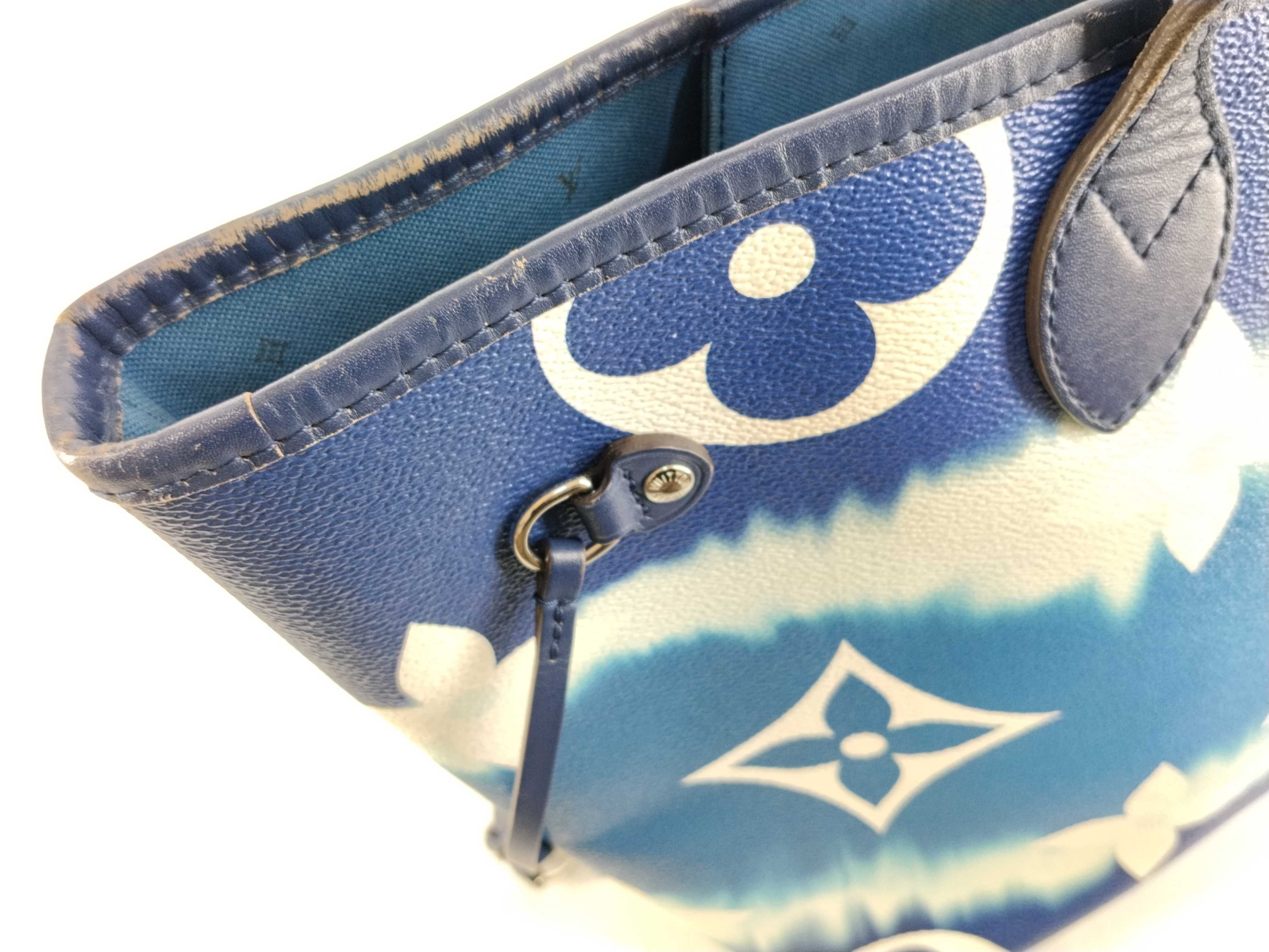 Monogram — view 8