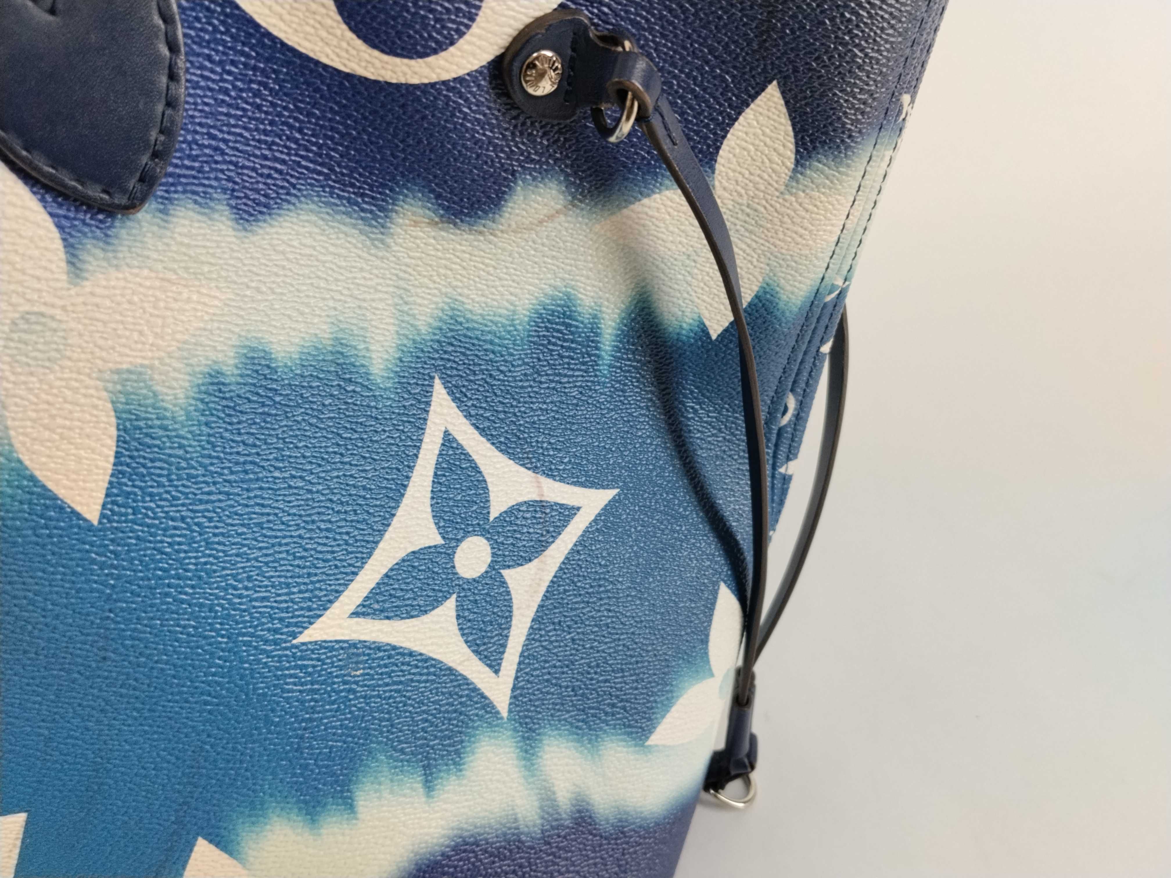 Monogram — view 9