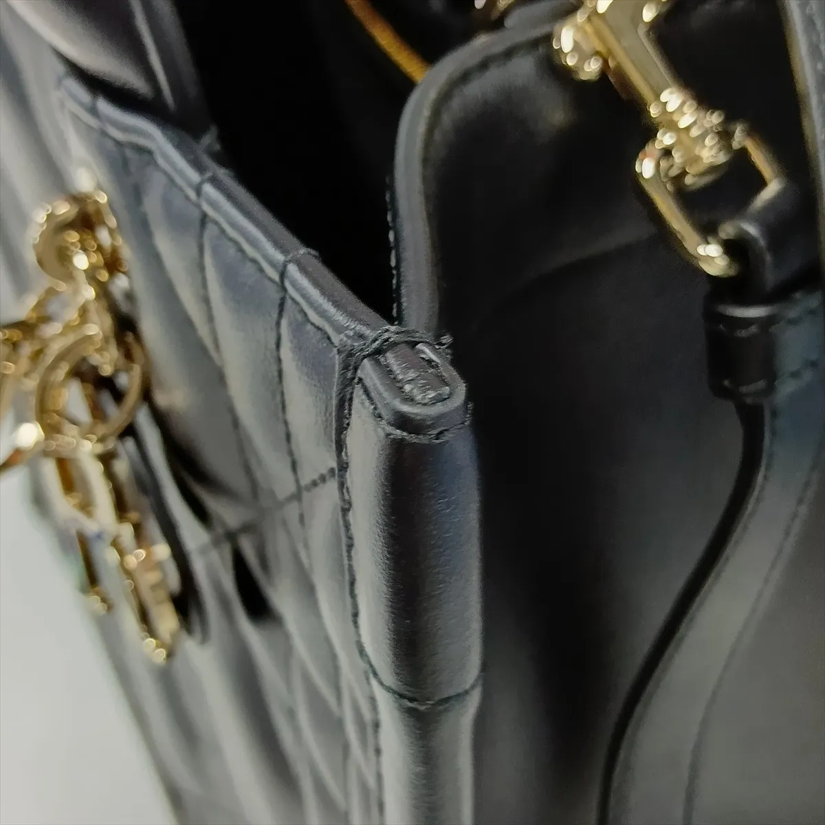 Macro Cannage Book Tote Small Leather 2-Way Tote Bag Black Lucky Star — view 12