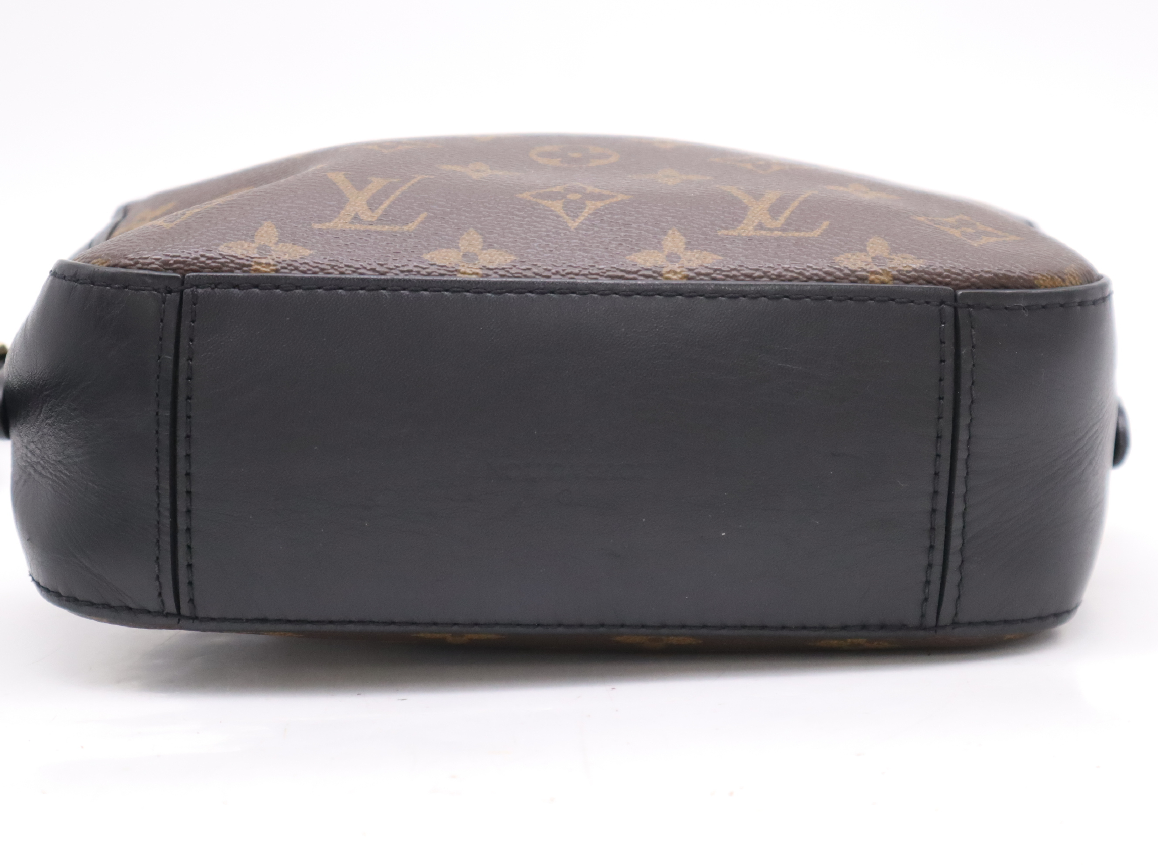 M43555 Monogram Saint-Onge Noir Shoulder Bag with Dust Bag — view 4