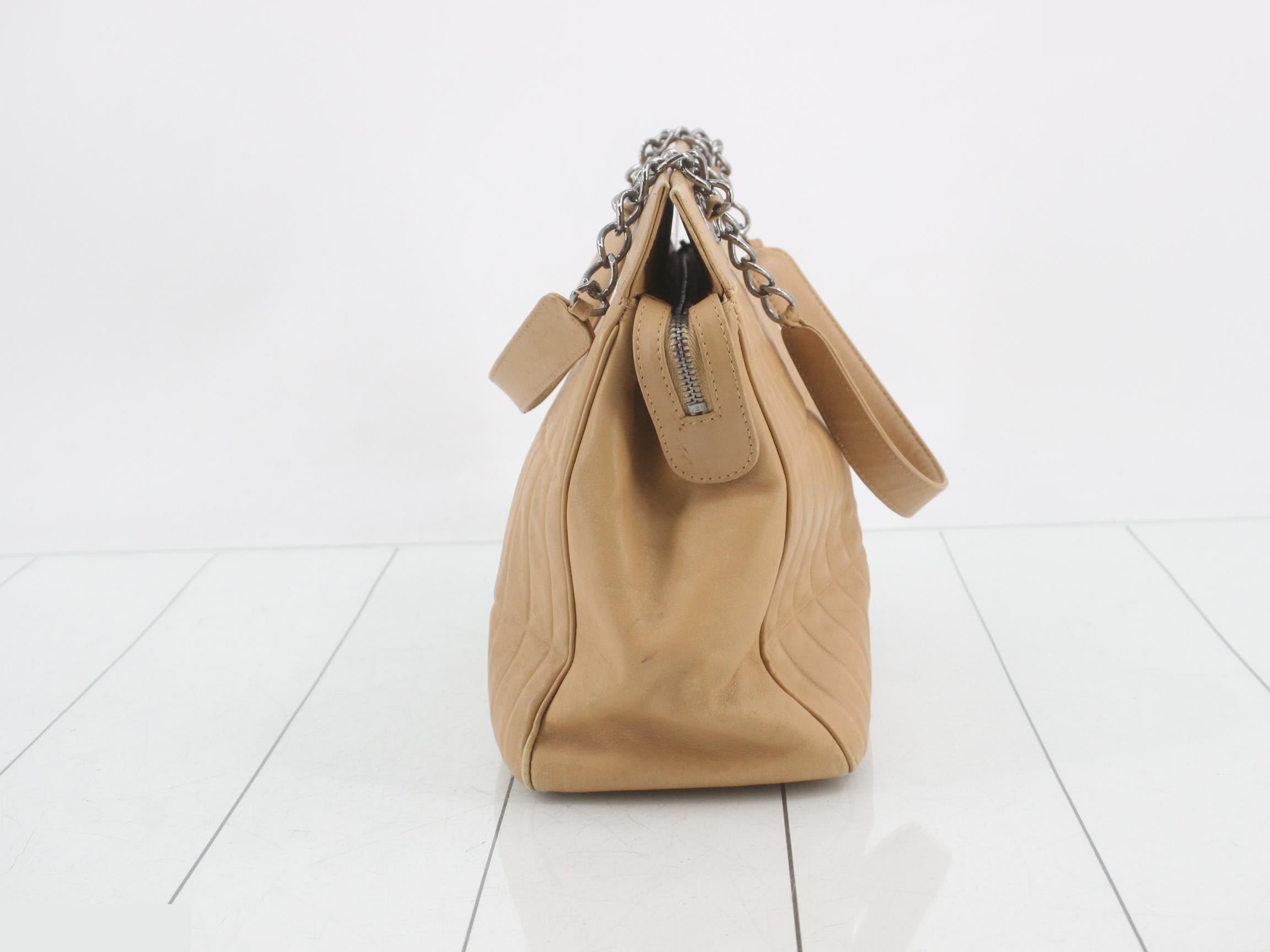 handbag — view 3