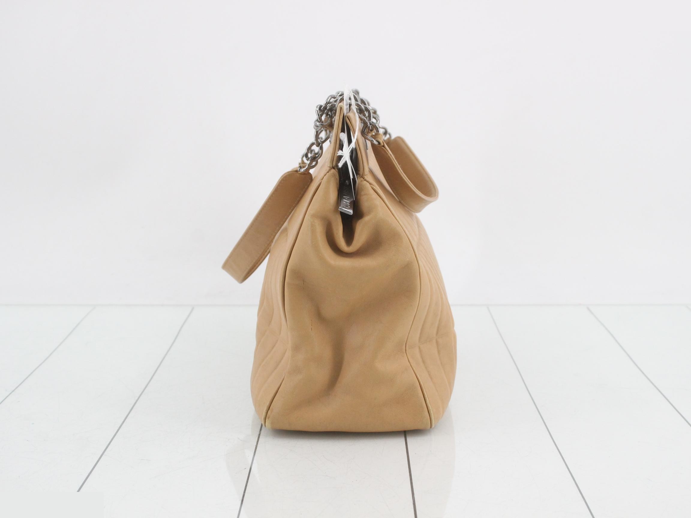 handbag — view 4