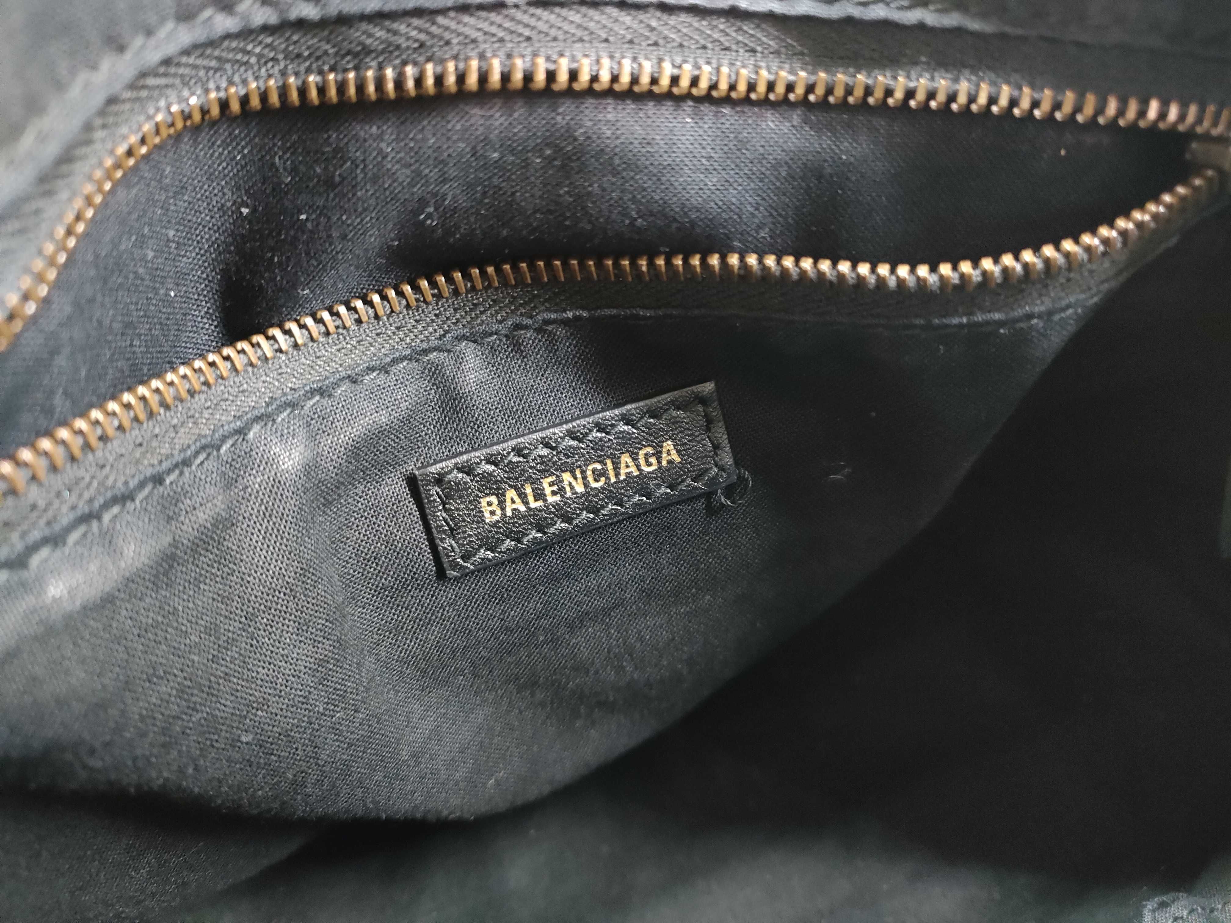 The Giant City Graffiti Classic City S Handbag — view 13