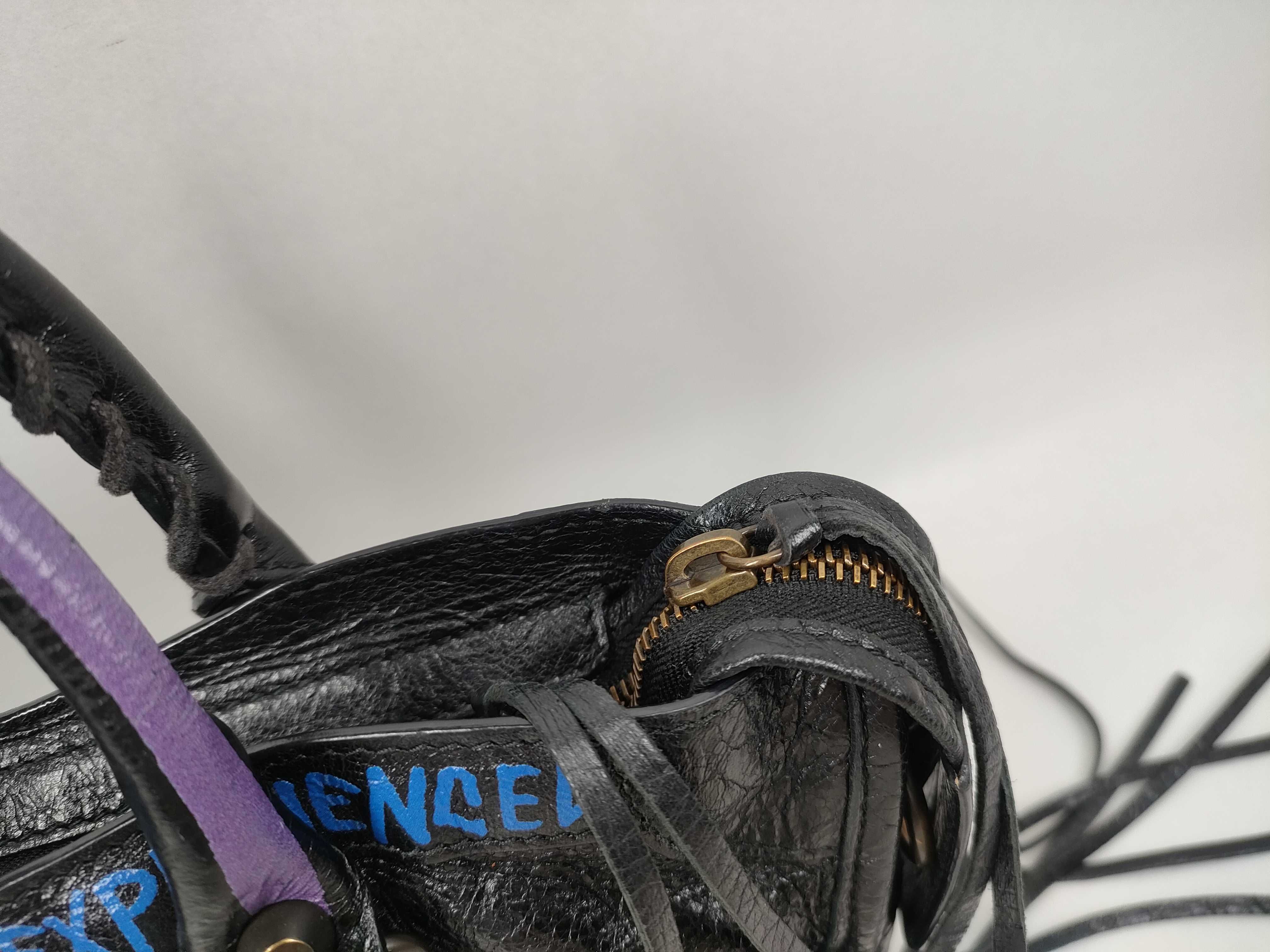 The Giant City Graffiti Classic City S Handbag — view 5