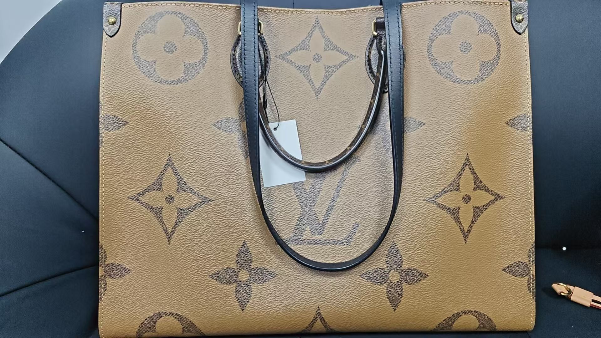 OnTheGo NM MM, Monogram Giant — view 5