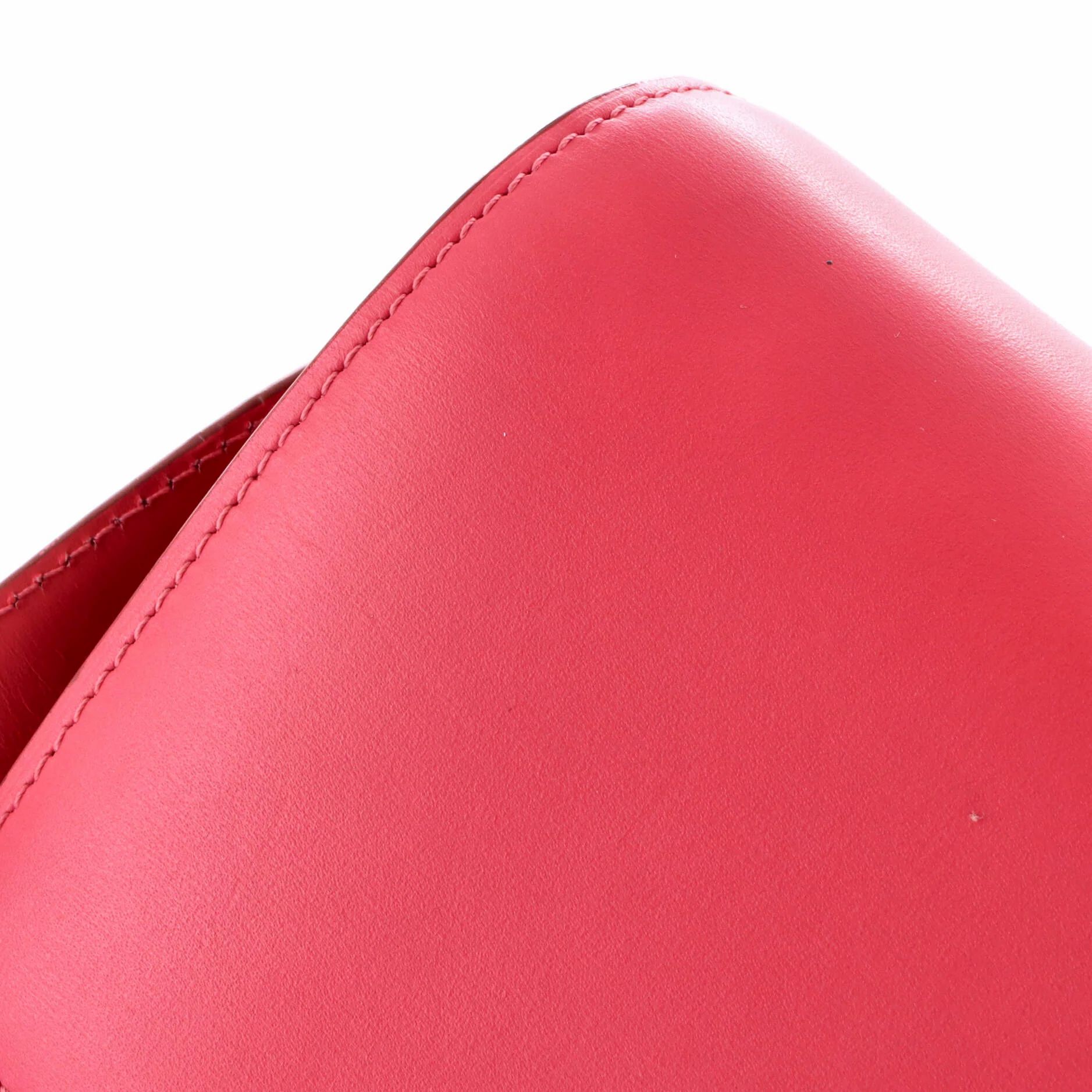 Classic Box Bag Smooth Leather Medium — view 6
