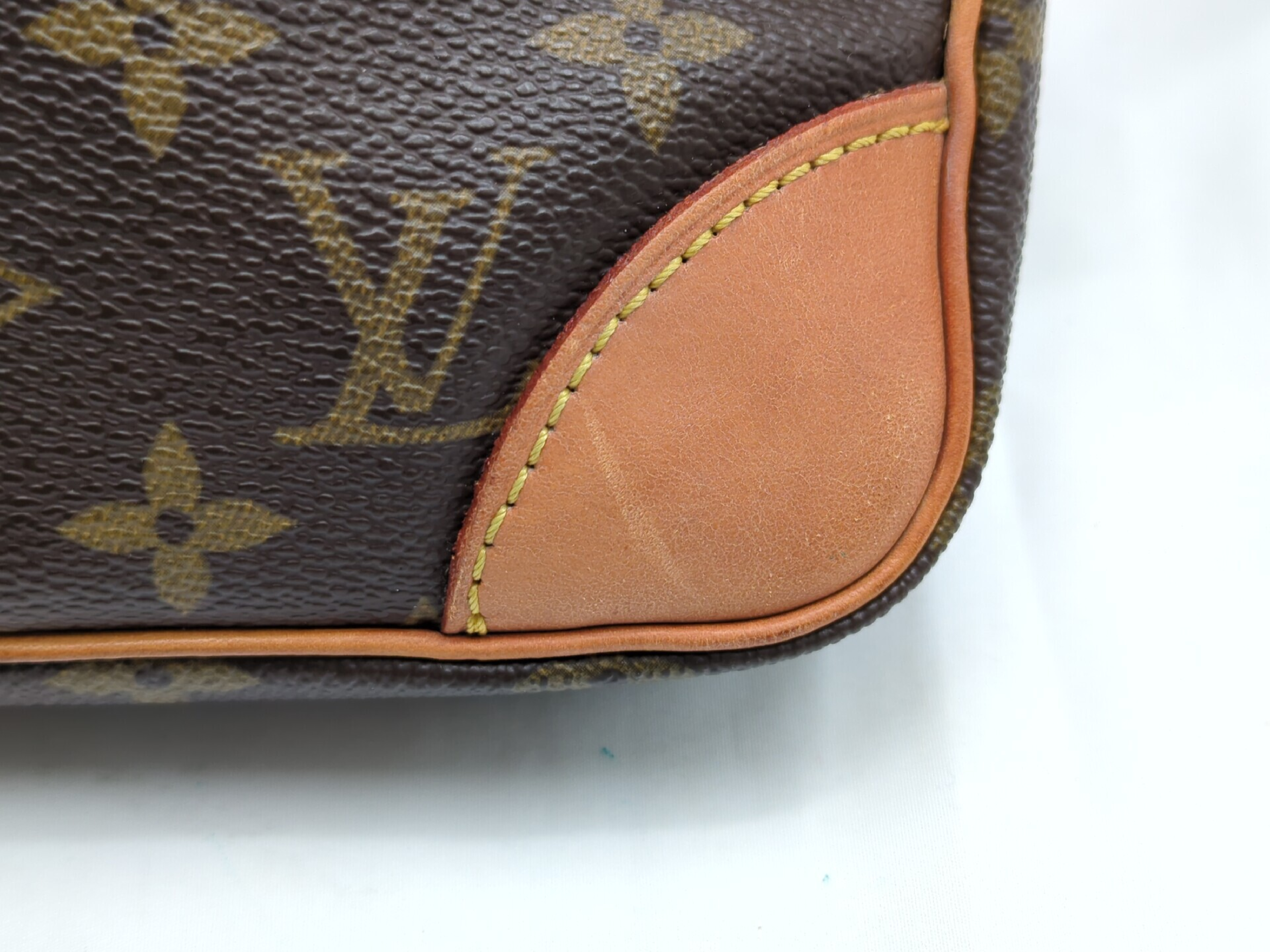 M51825 Monogram Marly Dragonne GM Clutch Bag — view 13