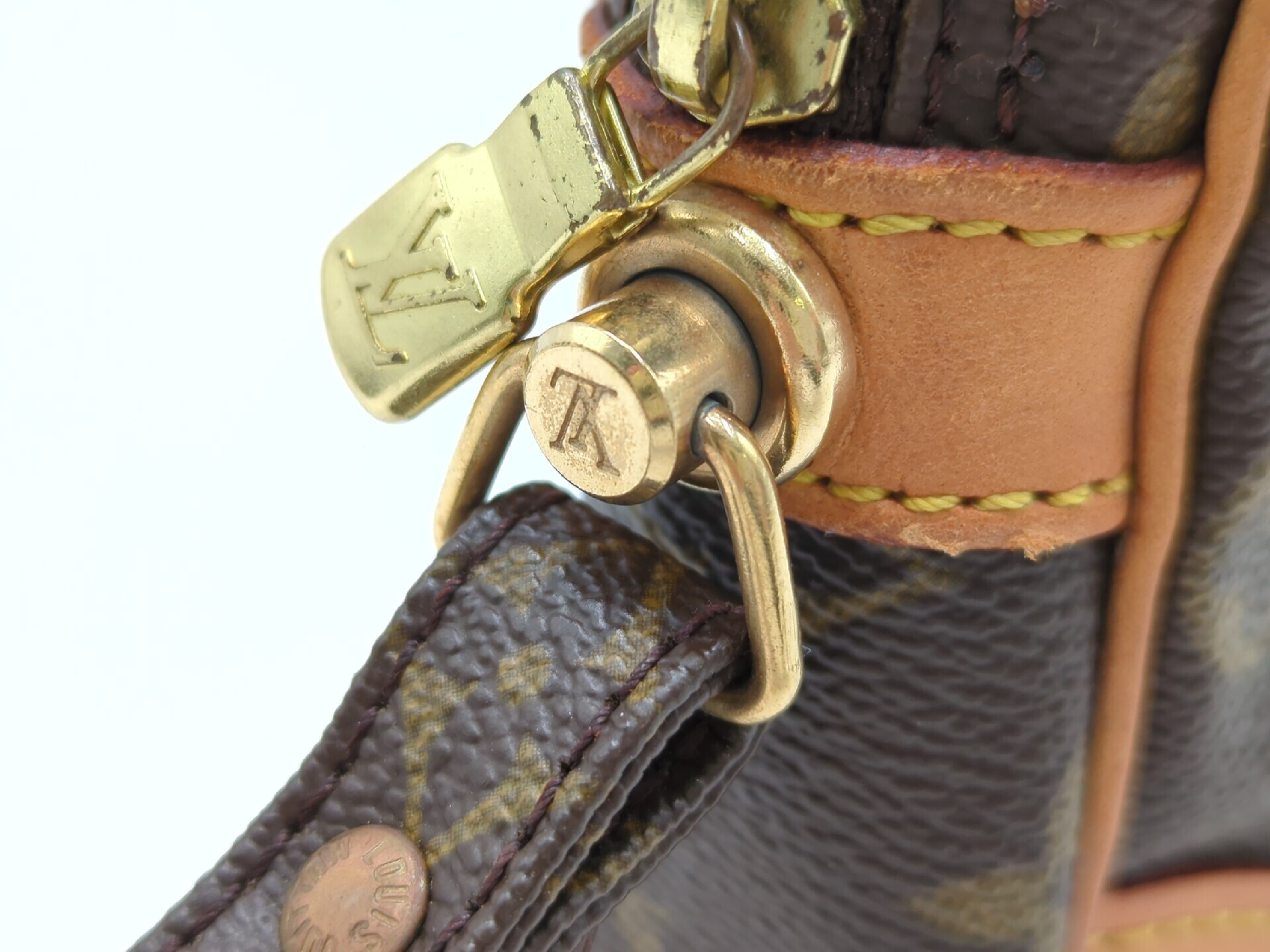 M51825 Monogram Marly Dragonne GM Clutch Bag — view 6