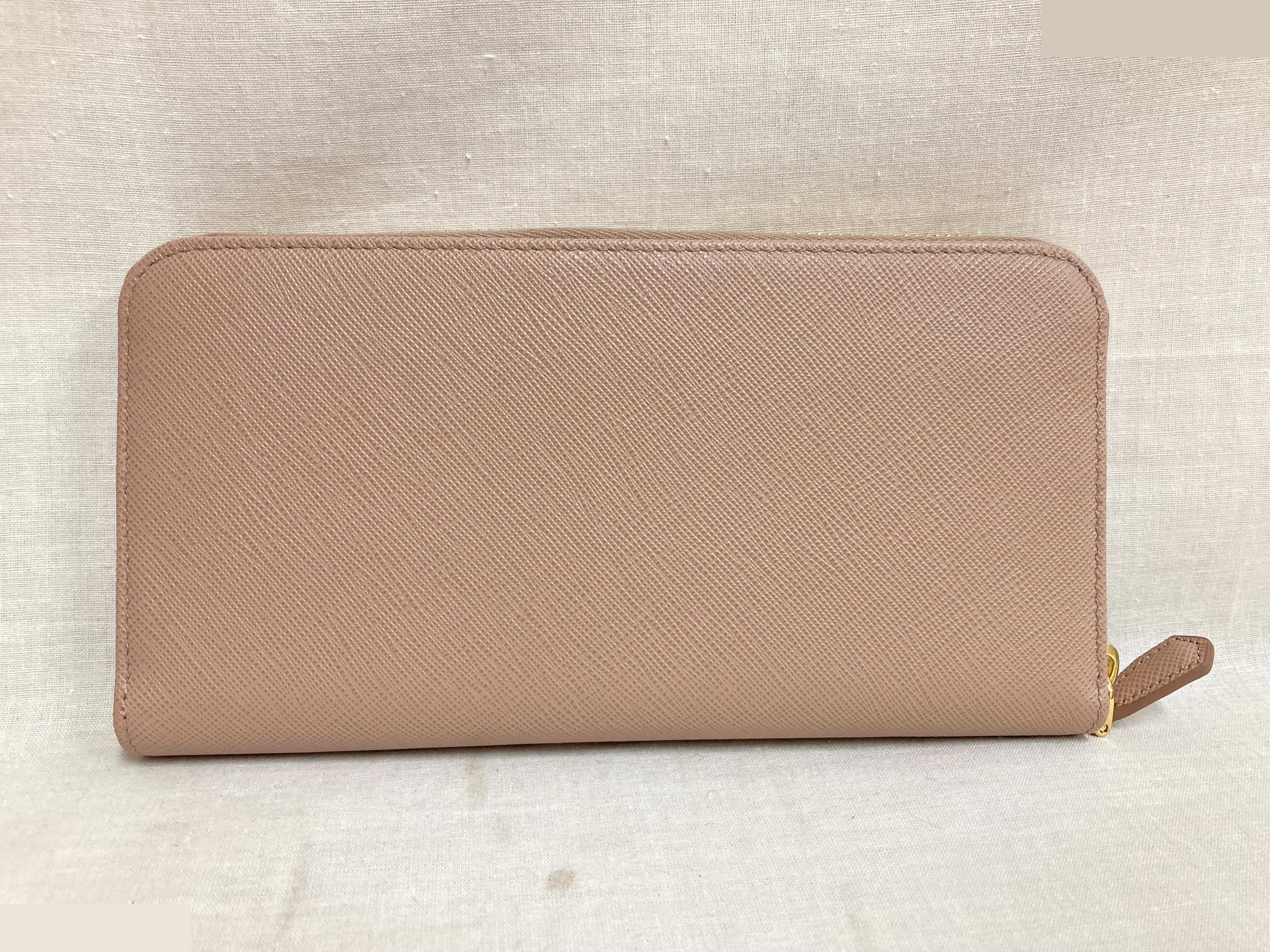Other lines: Bags and Wallets — view 3