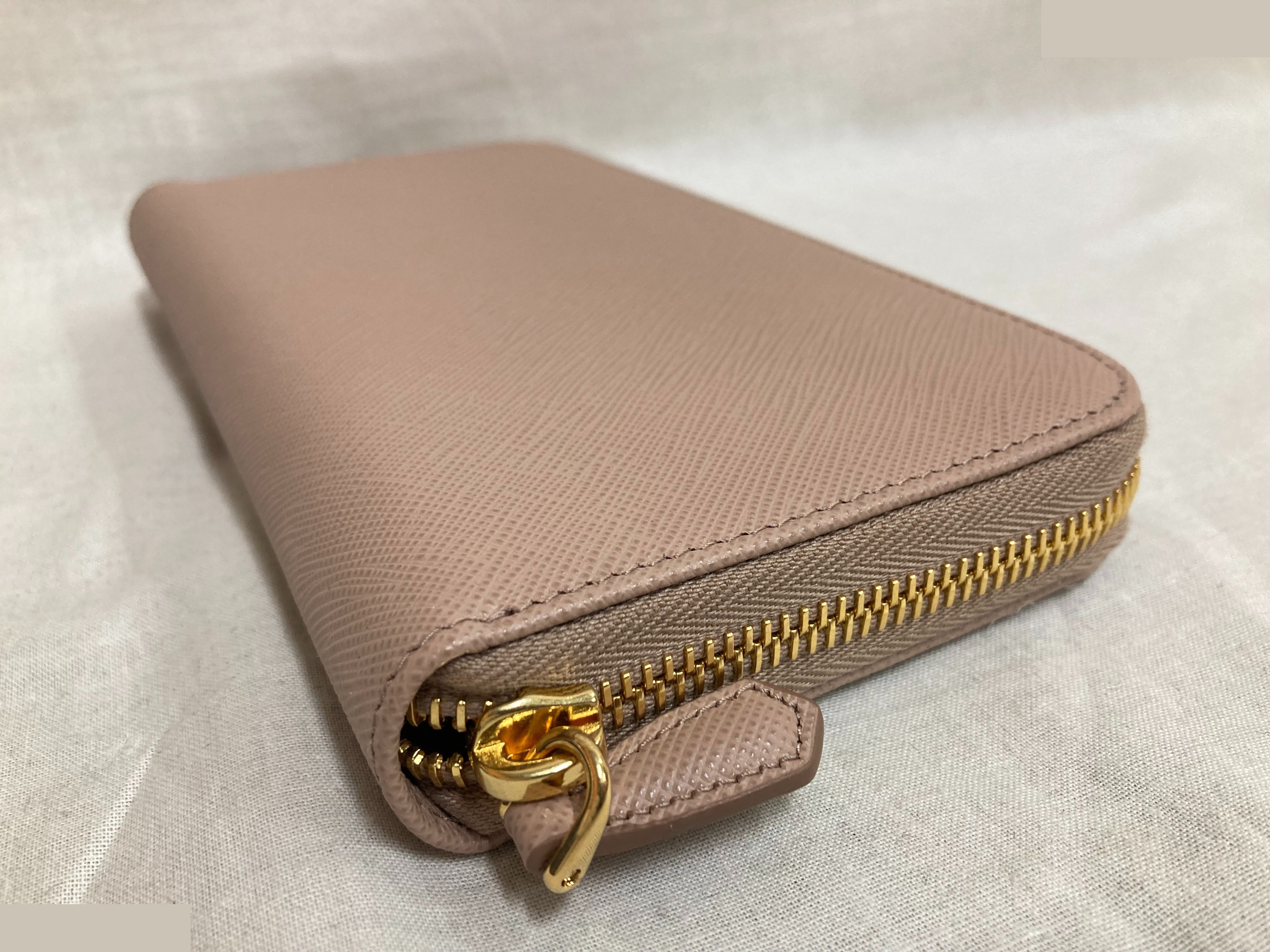 Other lines: Bags and Wallets — view 5
