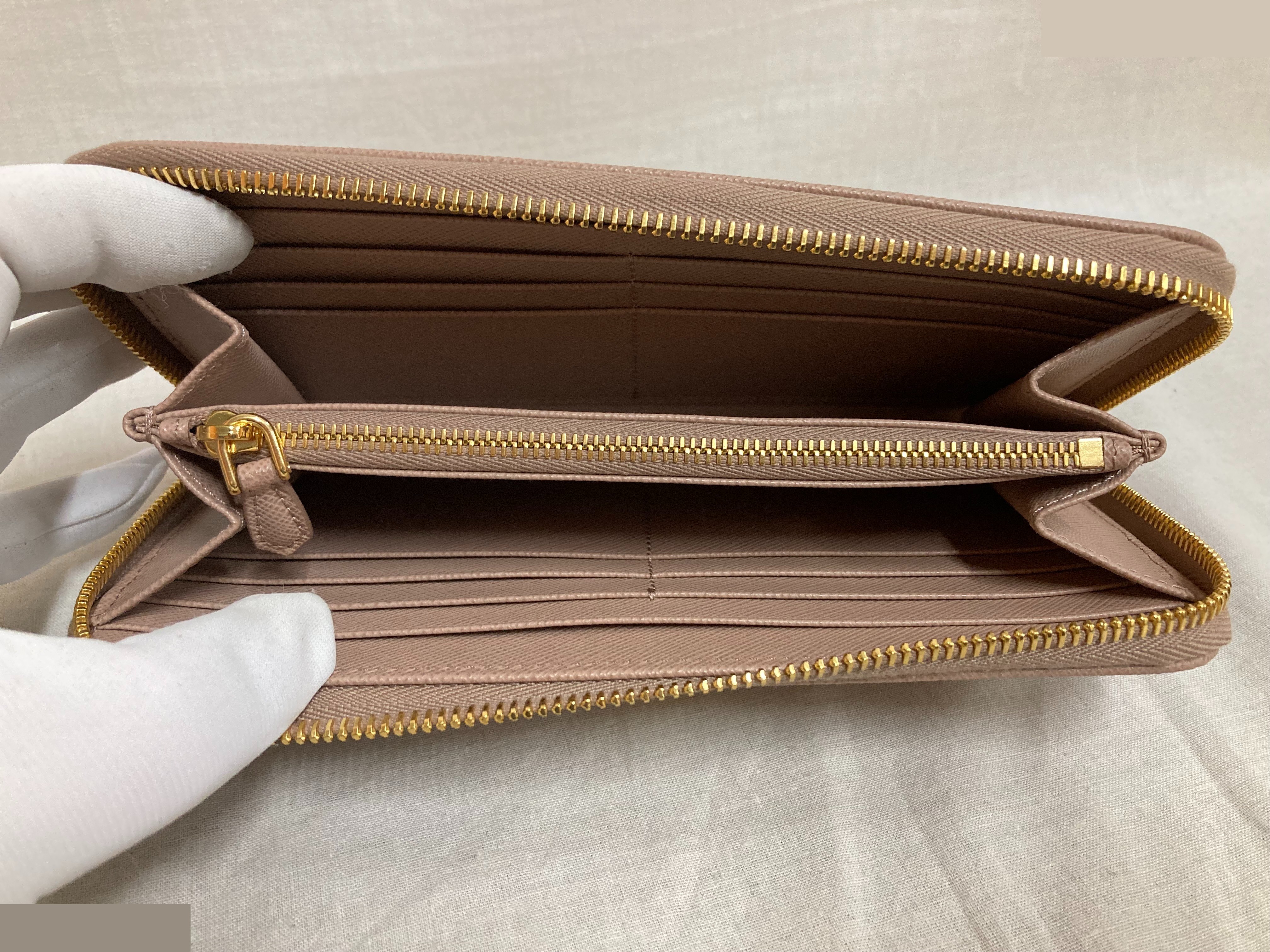 Other lines: Bags and Wallets — view 6