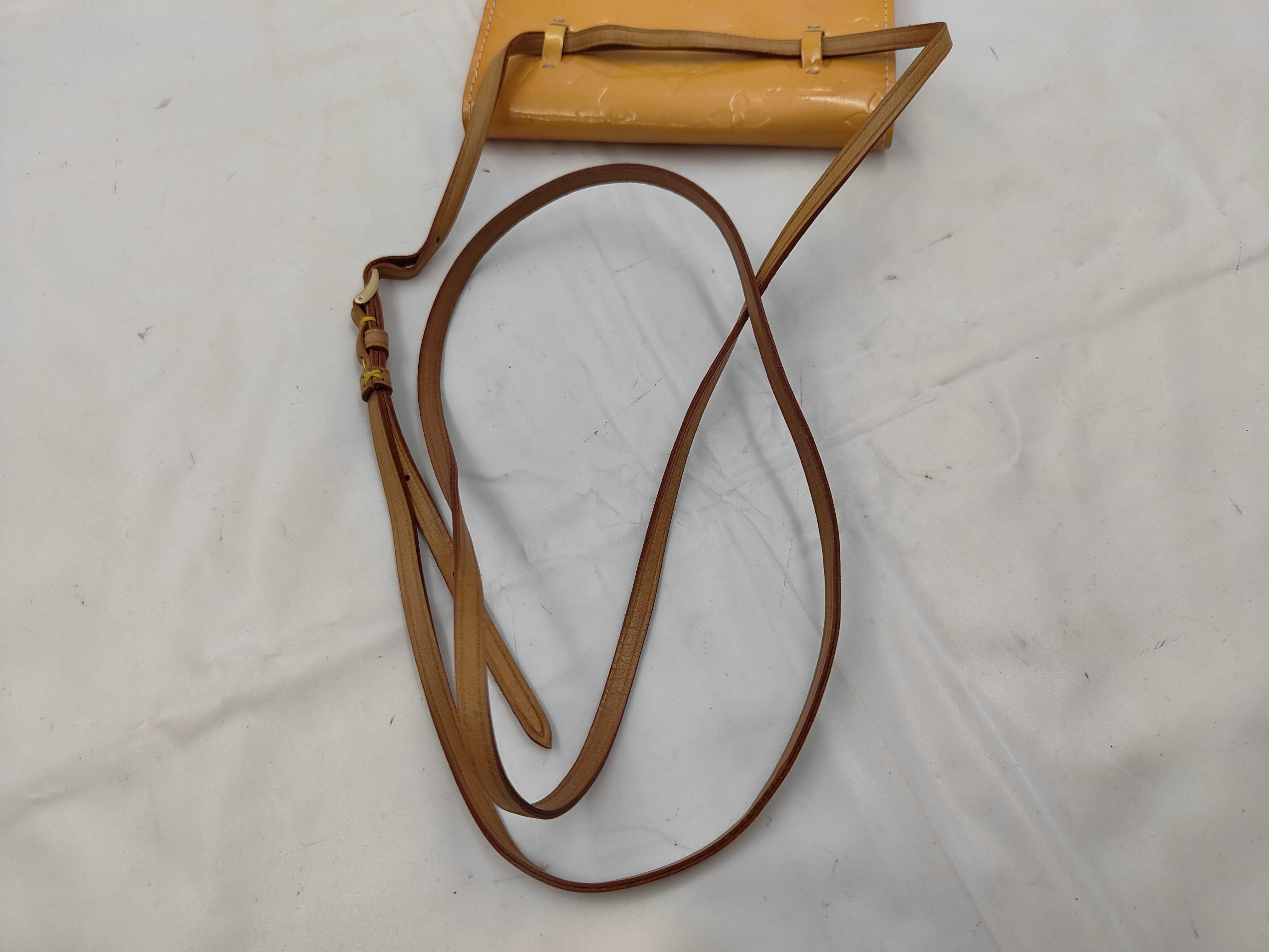 Vernis Kenmea Shoulder Bag — view 3