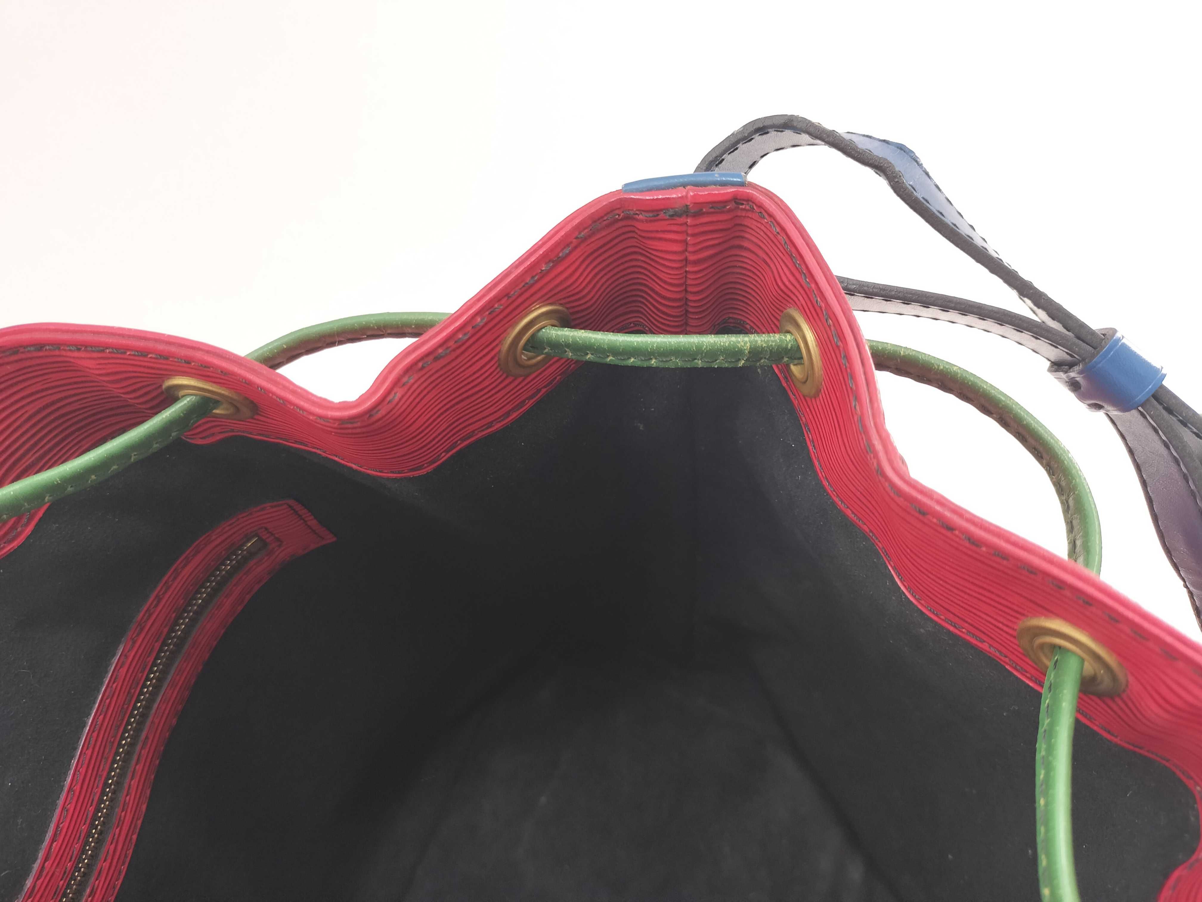 Epi Noé Tricolor Shoulder Bag — view 13